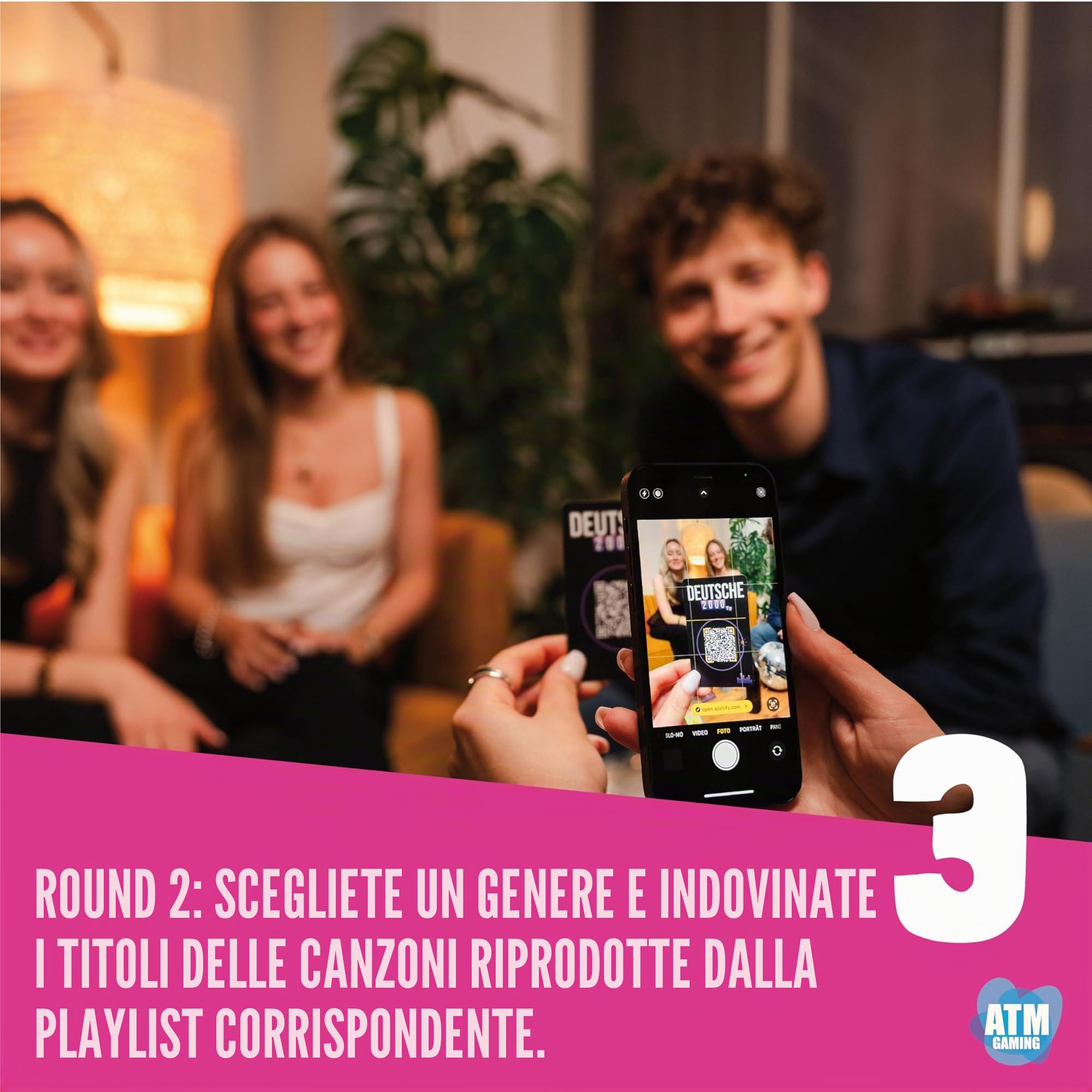 ATM Gaming - Gioco da Tavolo PlayHit – Il Quiz Musicale degli Anni '90 e 2000 – Gioco di Carte per Adulti e Famiglie – da 2 a 10 Giocatori dai 16 Anni in su - Giochi di Viaggio