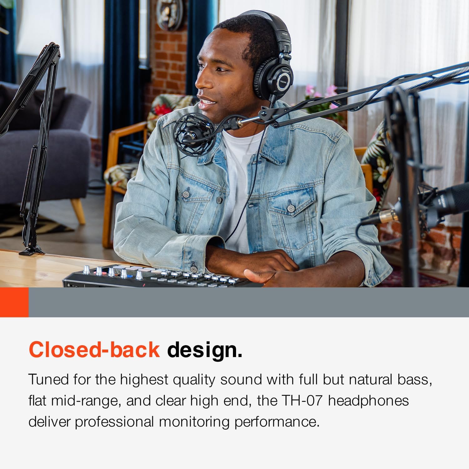 Tascam TH-07 High Definition Studio Monitor Headphones , Black