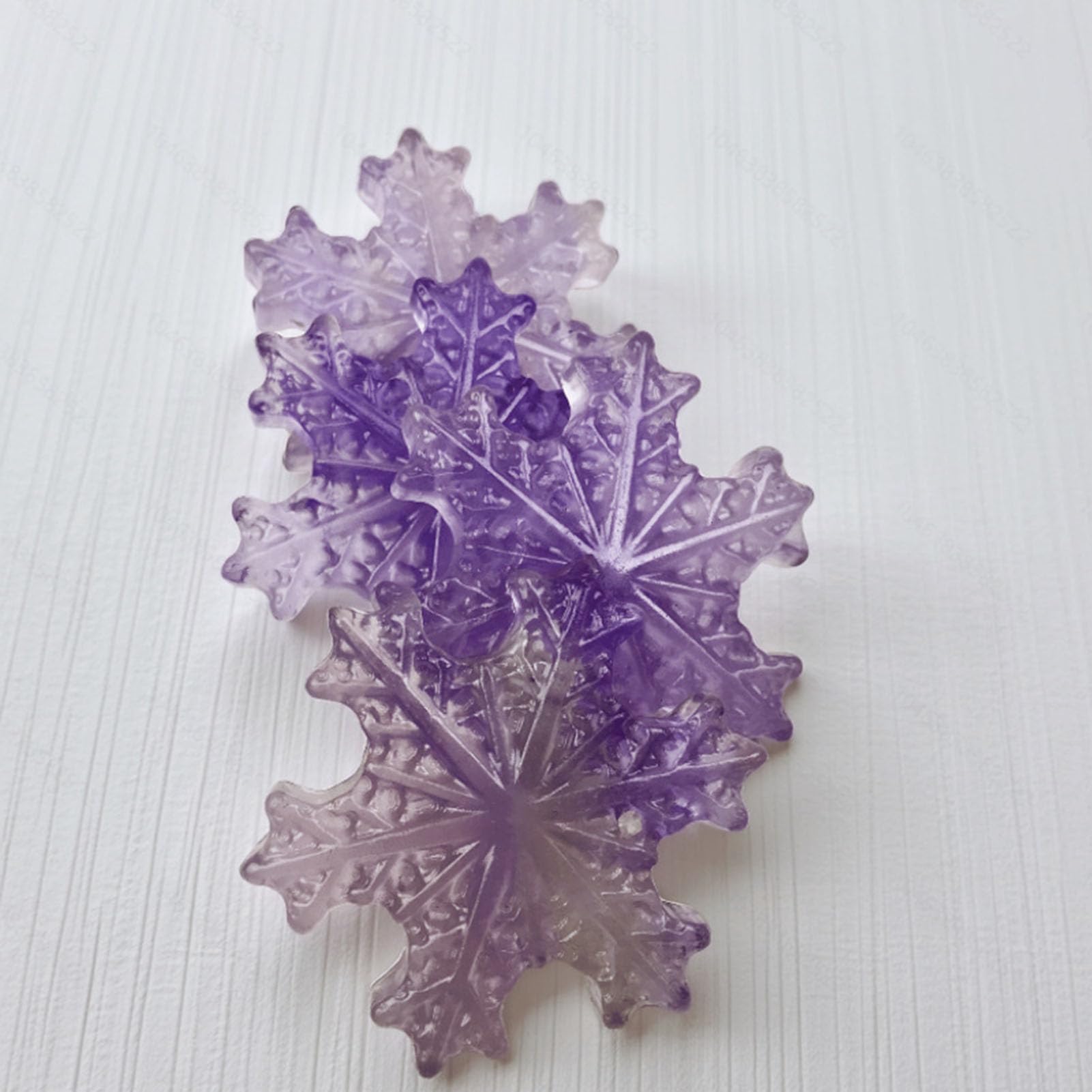 Copo de nieve tallado de cristal de fluorita púrpura natural 1 pieza