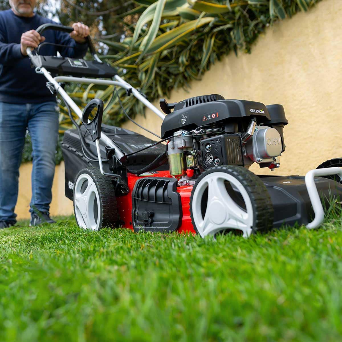 Cortacésped de Gasolina GLM770XE_A Autopropulsado Acero 150cc 4cv Arranque eléctrico, 7 Posiciones, Manillar Acolchado