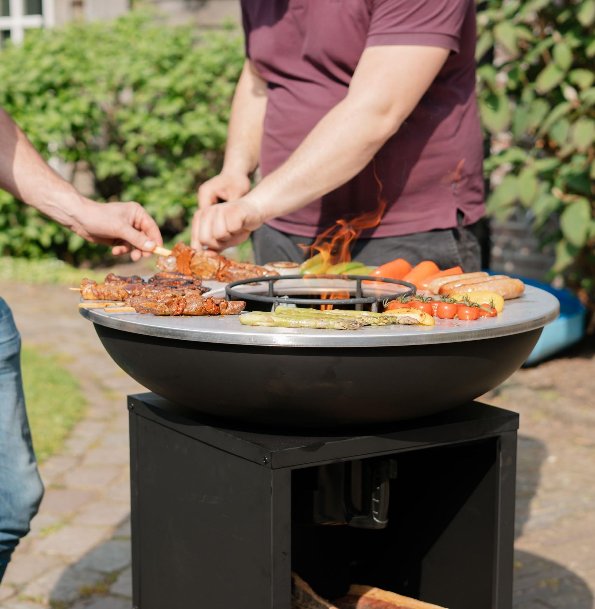 Plancha grill BBQ Amigo met hoes en houtopslag vuurschaal rvs buitenkeuken grillring voor buiten 67x67x92cm (RJR0058)