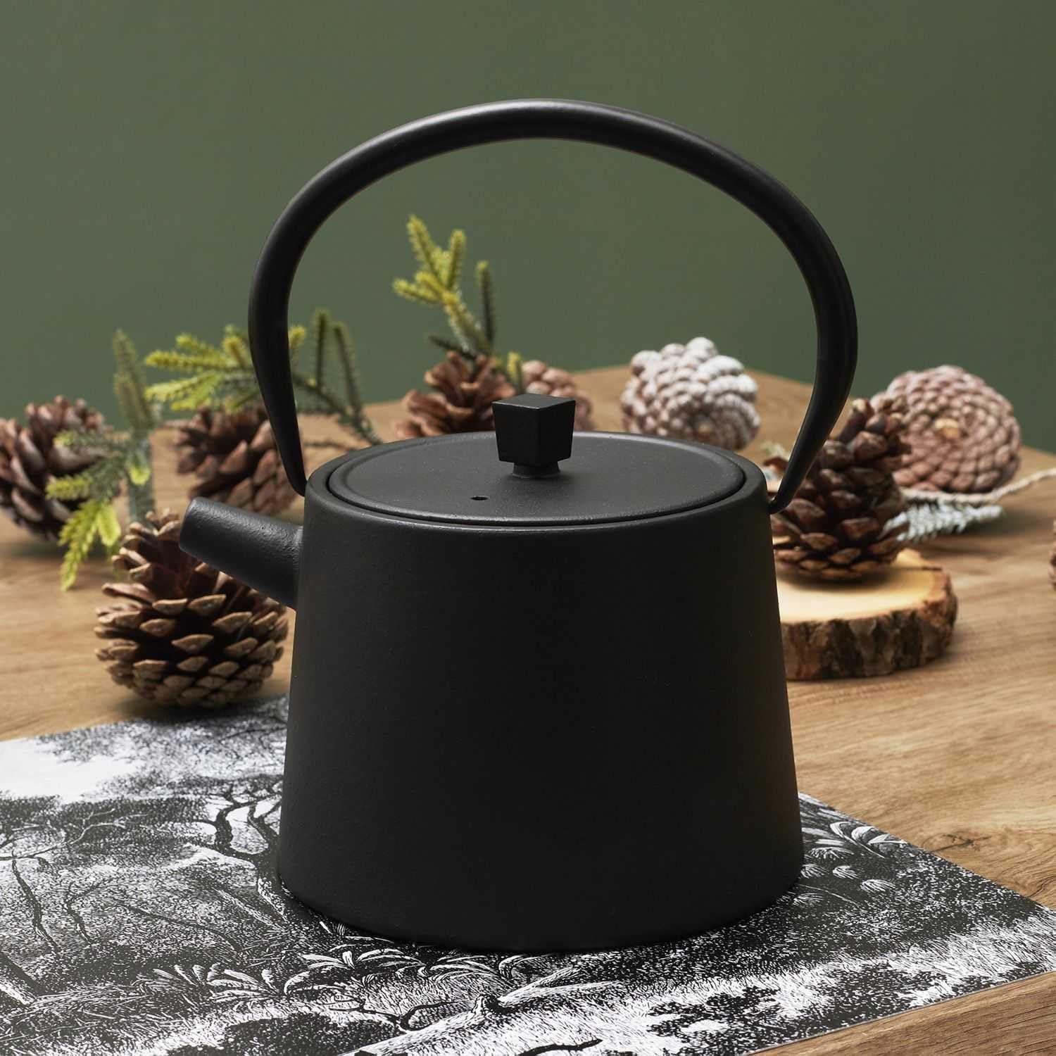 Théière en fonte 0,9 l noir mat – Style de théière japonaise, bouilloire, théière pour thé en vrac, design rétro