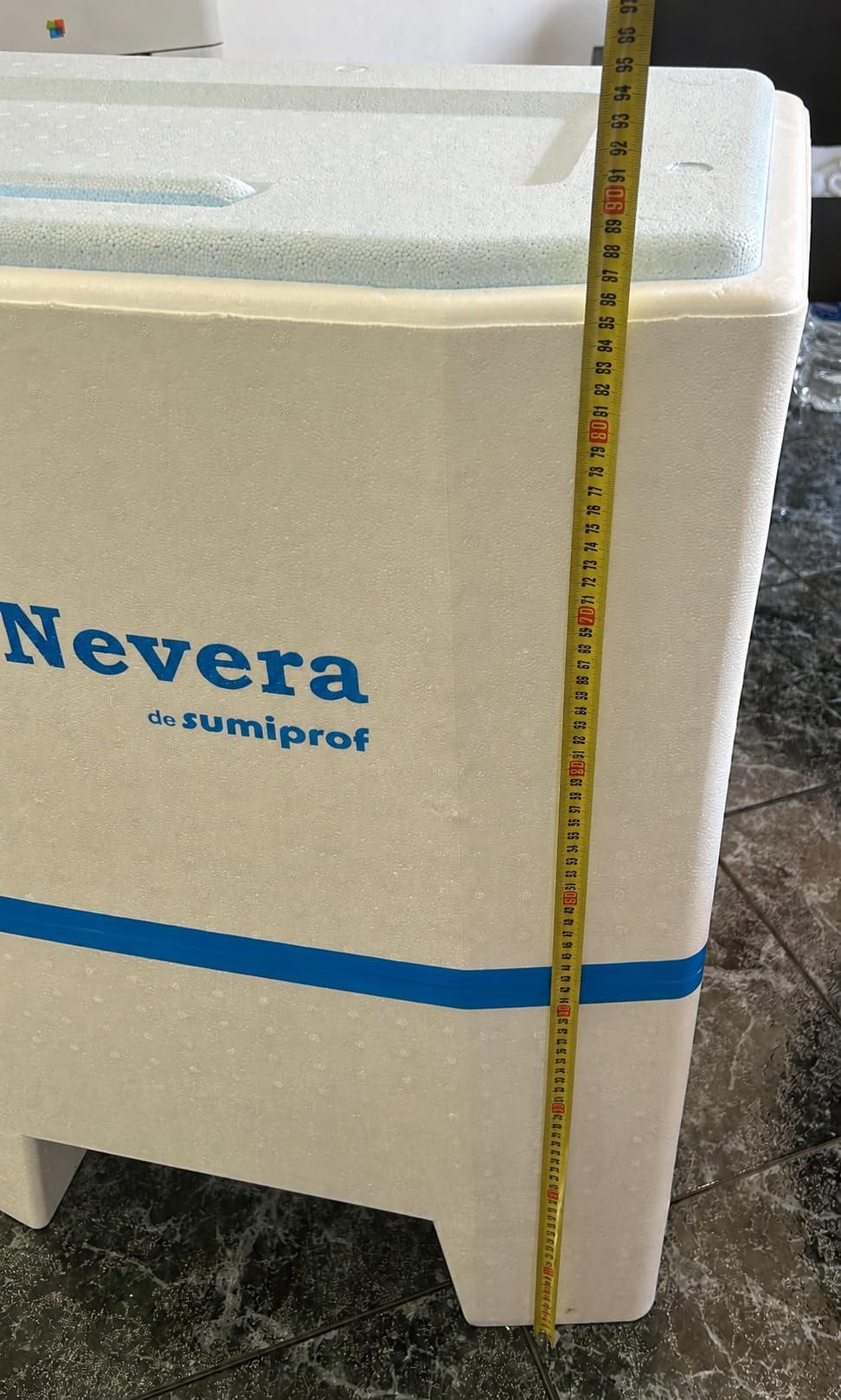 Contenedor de Porex Tipo Nevera 140L SUMIPROF – Alto Aislamiento Térmico – Apto para Alimentos y Líquidos – con Grifo de Drenaje – Reutilizable y Fácil de Limpiar