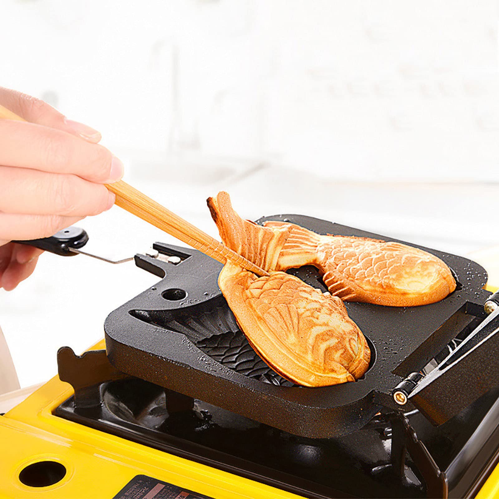 Amazon.co.jp: FLYGWIN たい焼き器 家庭用 たい焼きメーカー 直火式