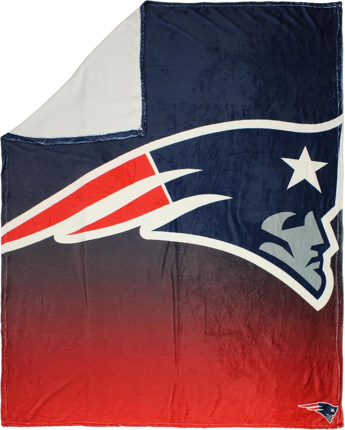 FOCO NFL Micro Raschel Throw Blanket, Gradient, 50 x 60 New England Patriots - Image 4