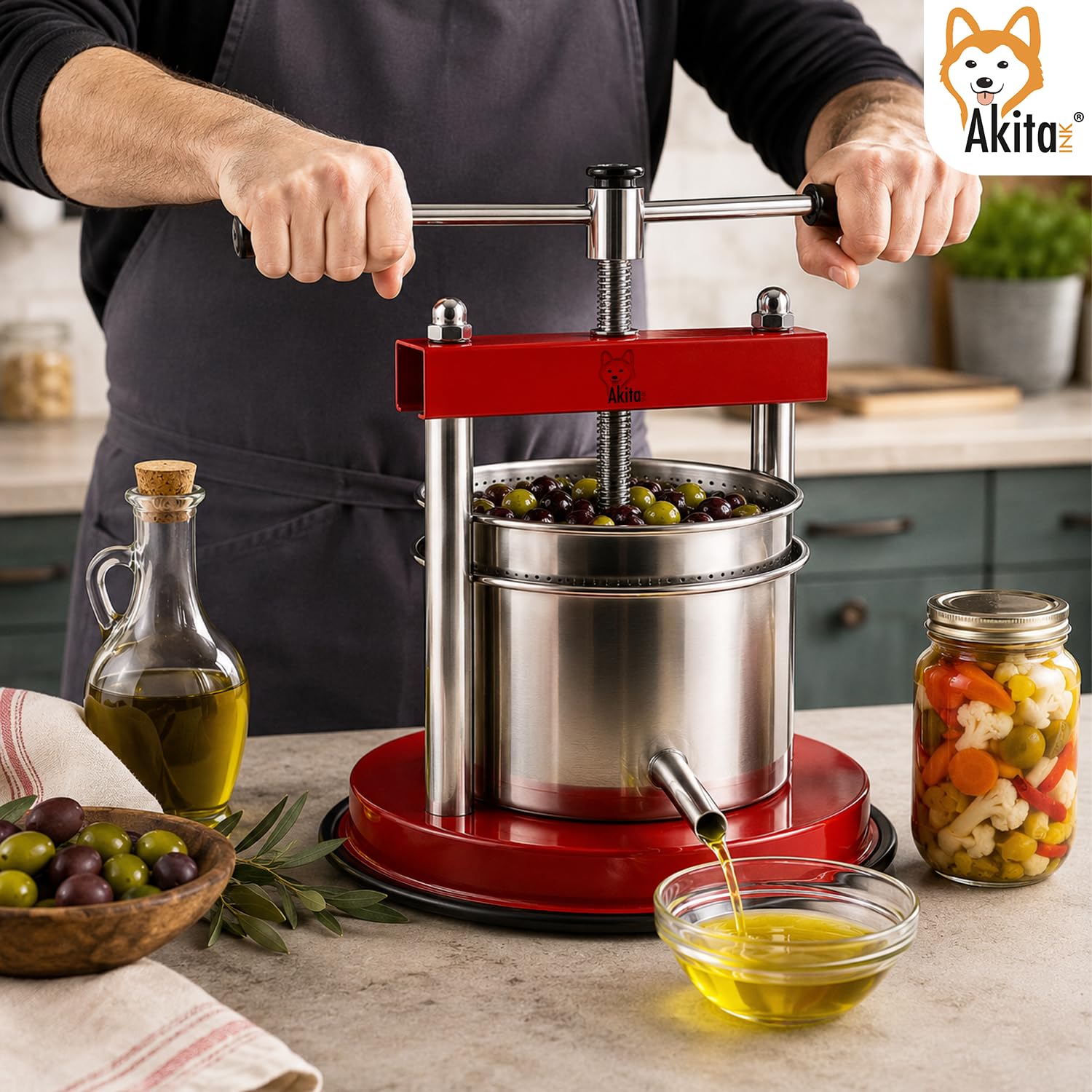 Akitaink Torchietto Manuale da Cucina 12 cm 1,75 L, Pressa con Bicchiere e Filtro in Acciaio Inox per Sottolio, Sottaceto, Carne e Frutta