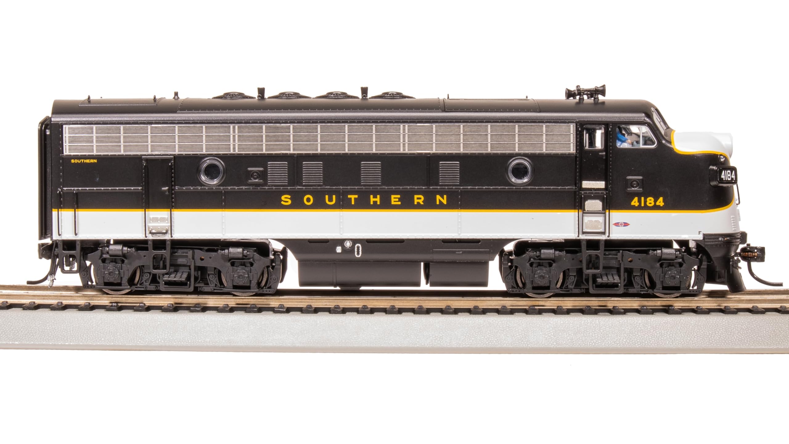 Broadway Limited 8342 EMD F3A, SOU 4185, Tuxedo Scheme, No-Sound/DCC-Ready, HO Scale