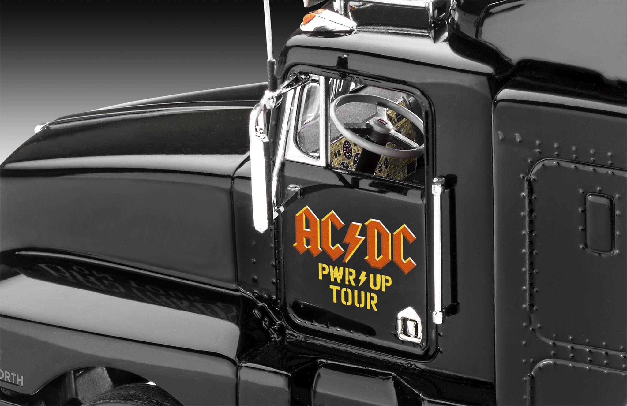 Amazon | ドイツレベル 1/32 AC/DCツアートラック 50周年記念