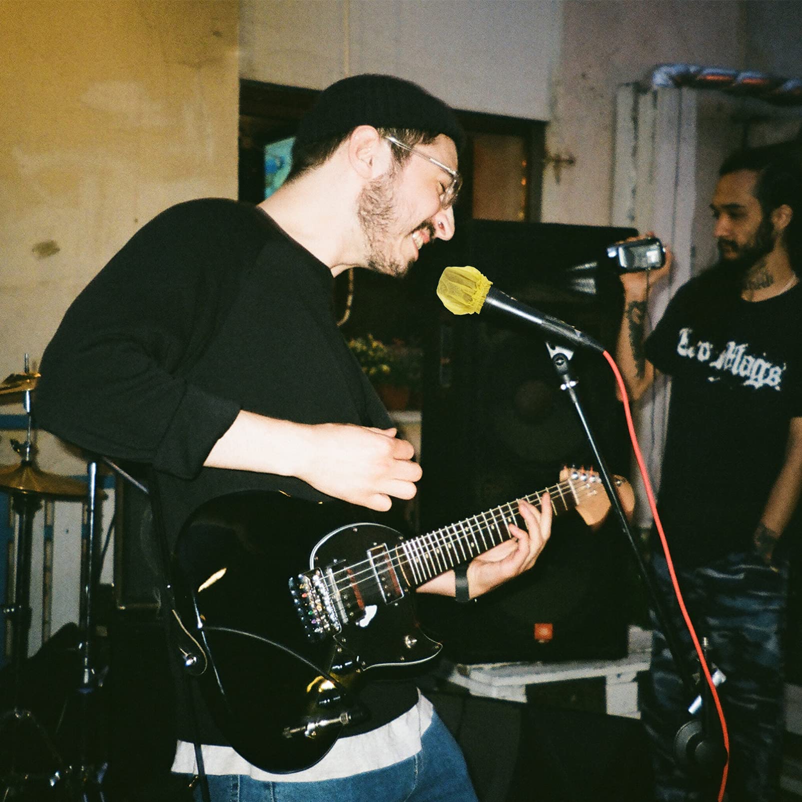 Vaguelly 200Pcs Disposable Non Woven Microphone Covers for Conference Rooms and Stage Performances Microphone Moisture and