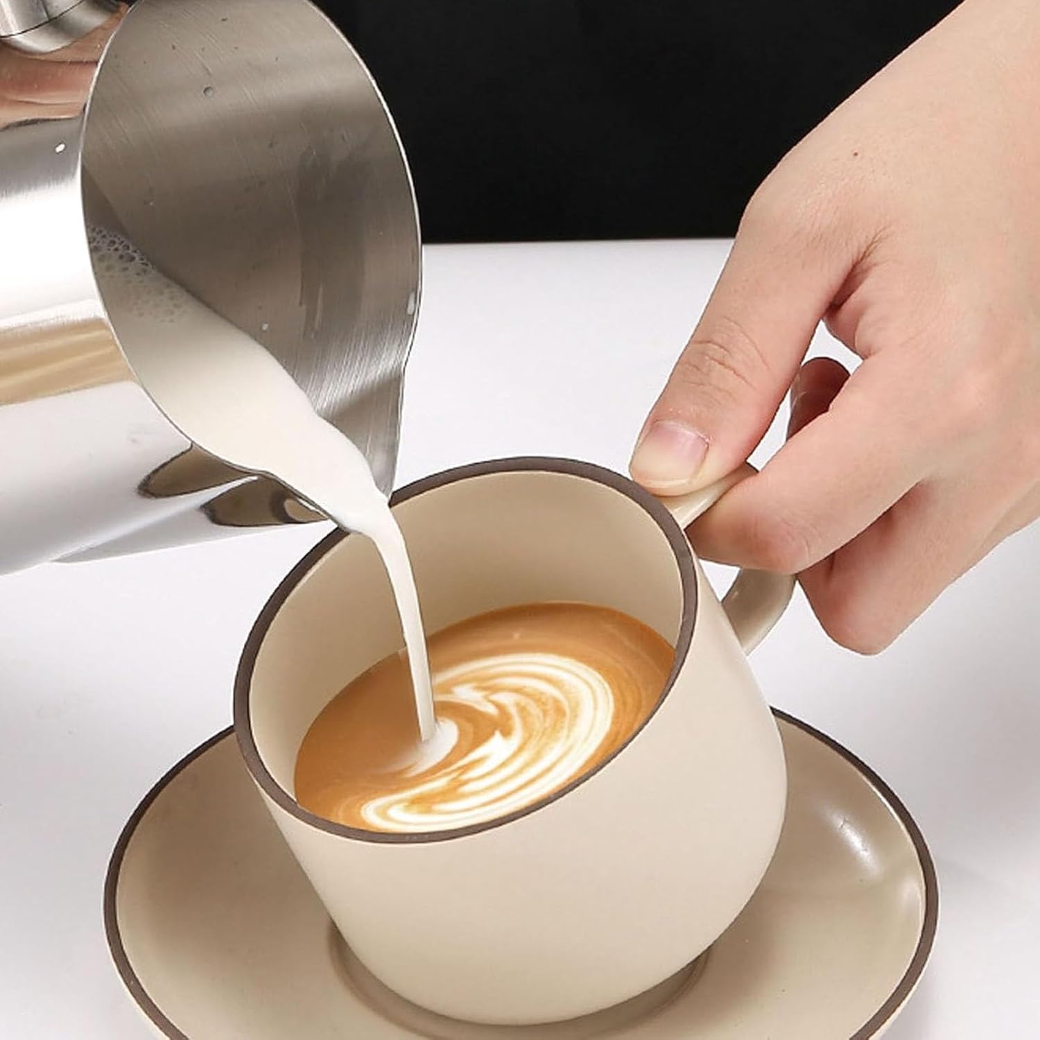 Milk Frothing Cup, Stainless Steel Milk Frothing Cup with Inner Scale and Dripless Spout for Coffee Art(Small)