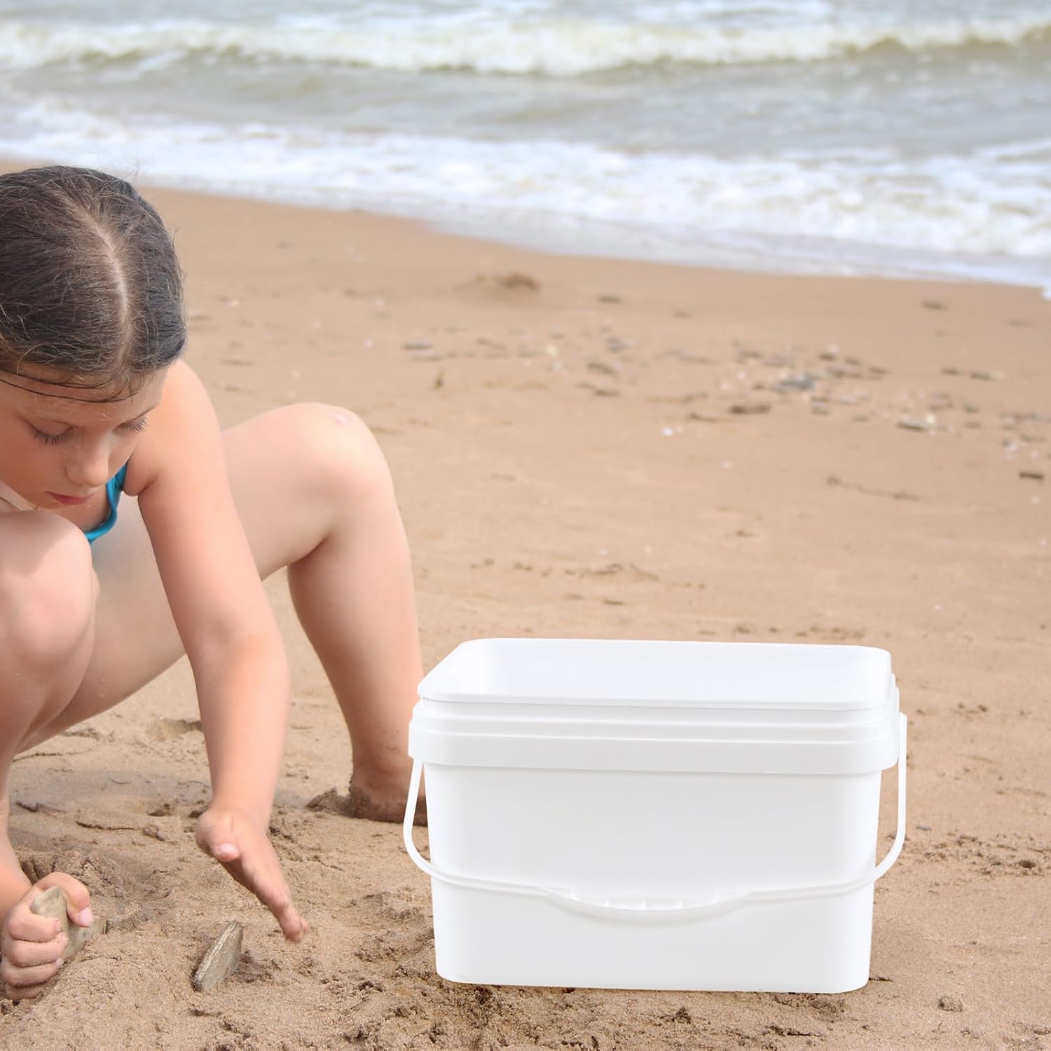 Morcte 3 Gallon White Rectangular Food Bucket Pail with Lid, Set of 4 Plastic Square Utility Bucket with Lid and Handle for Multipurpose