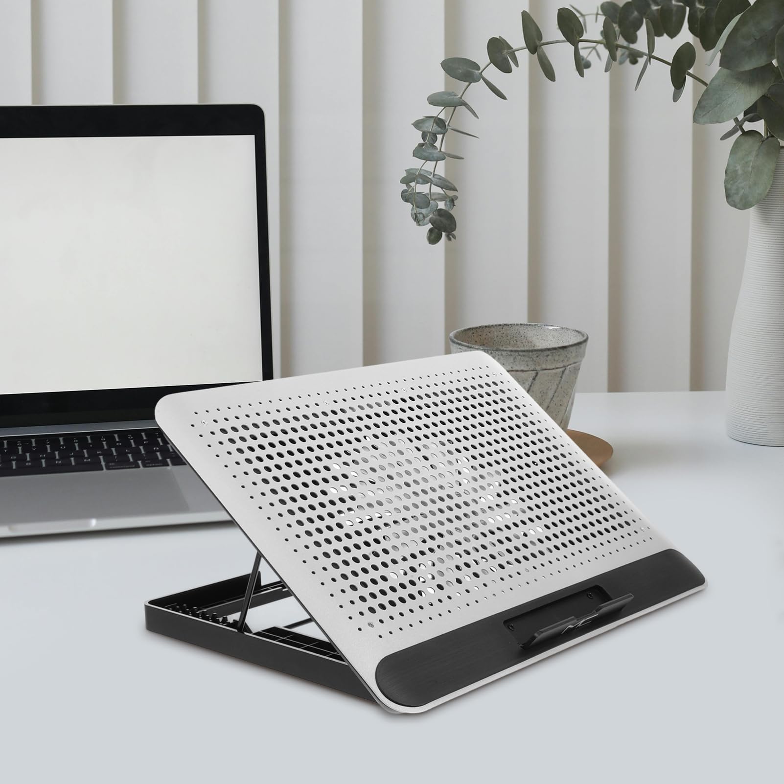Holibanna Notebook Ultra Dünn Aluminium Legierung Kühlmatte mit USB Leiser Lüfter Ergonomischer für Angenehmes Arbeiten zu Hause