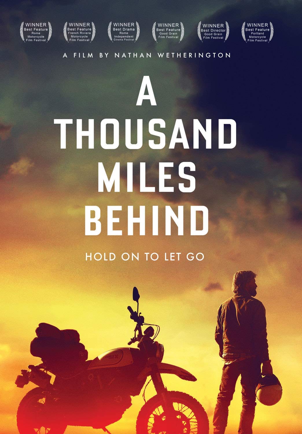 A Thousand Miles Behind un emotivo viaje cinematográfico en DVD original