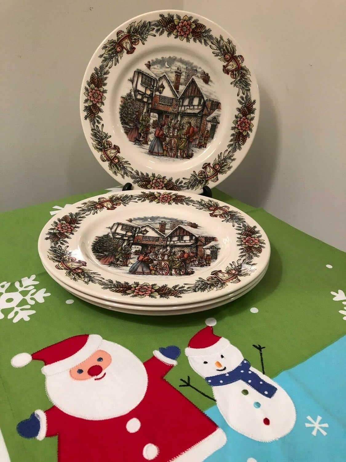 Royal Stafford Toy Shop Holiday/Christmas Dinnerware Sets - Set of 4 (Dinner Plates)