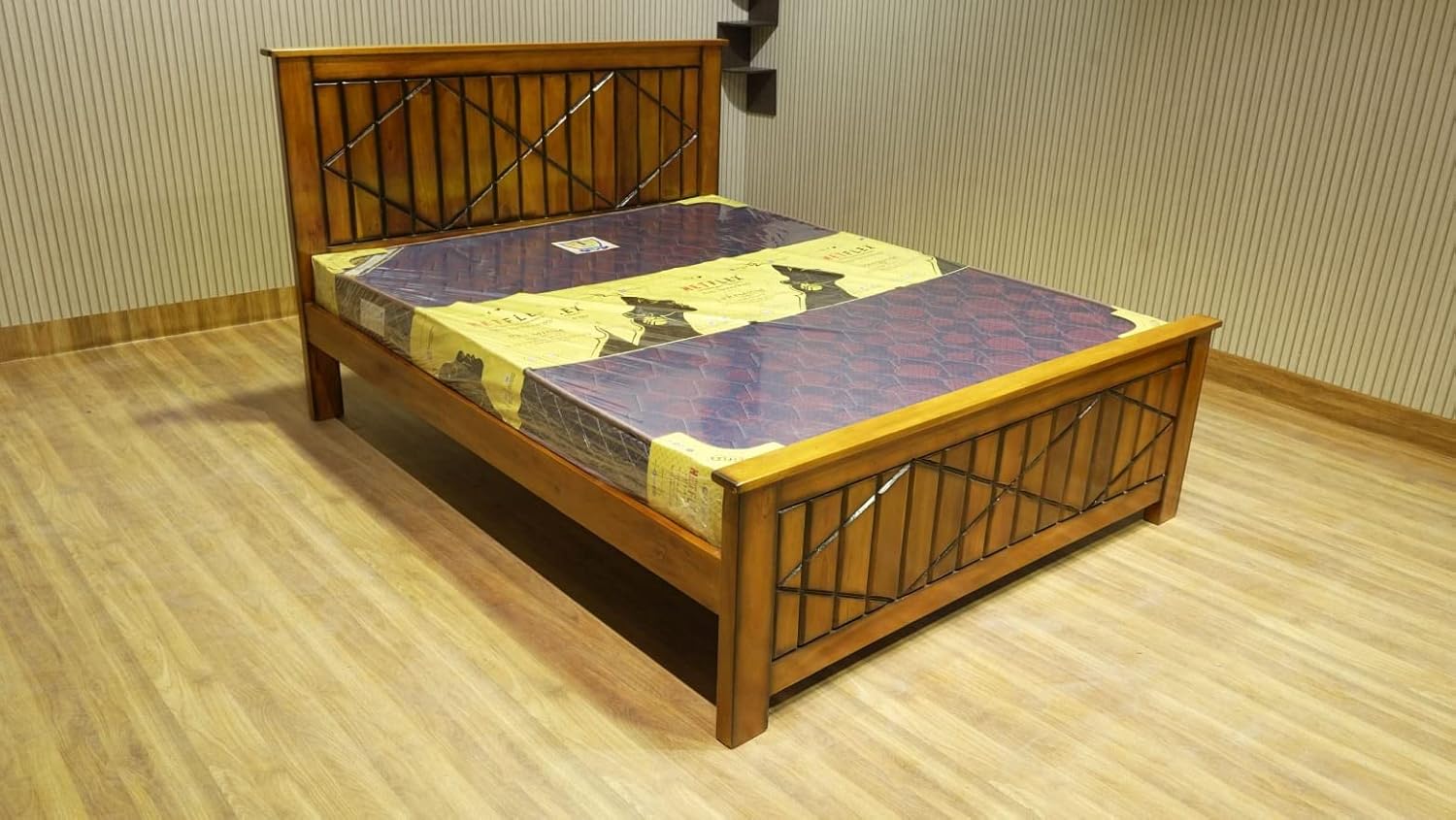 Flexi Homes Rich Wooden cot A Solid Wooden Cot Double Cot Furniture Style Diamond Stick