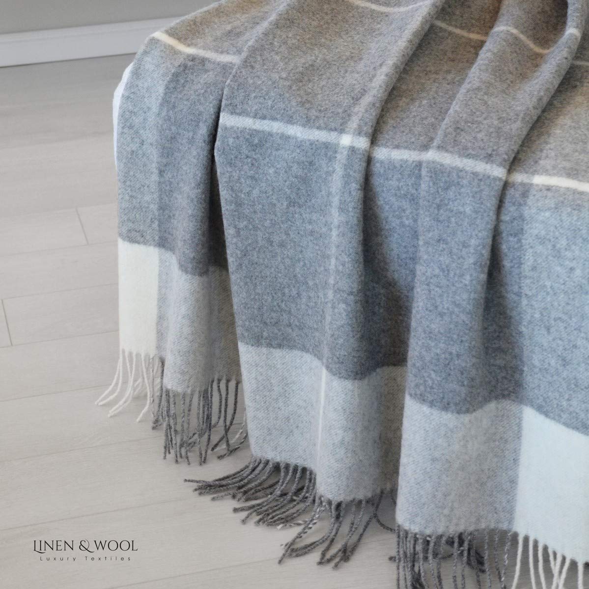Linen & Cotton Manta Sofa/Mantas de Cama de Lujo Olivia a Cuadros - 100% Pura Lana Merino, Gris/Blanco (140 x 200cm) Plaid/Blanket/Funda Single Matrimonial de Lana Oveja Ideal para el Invierno