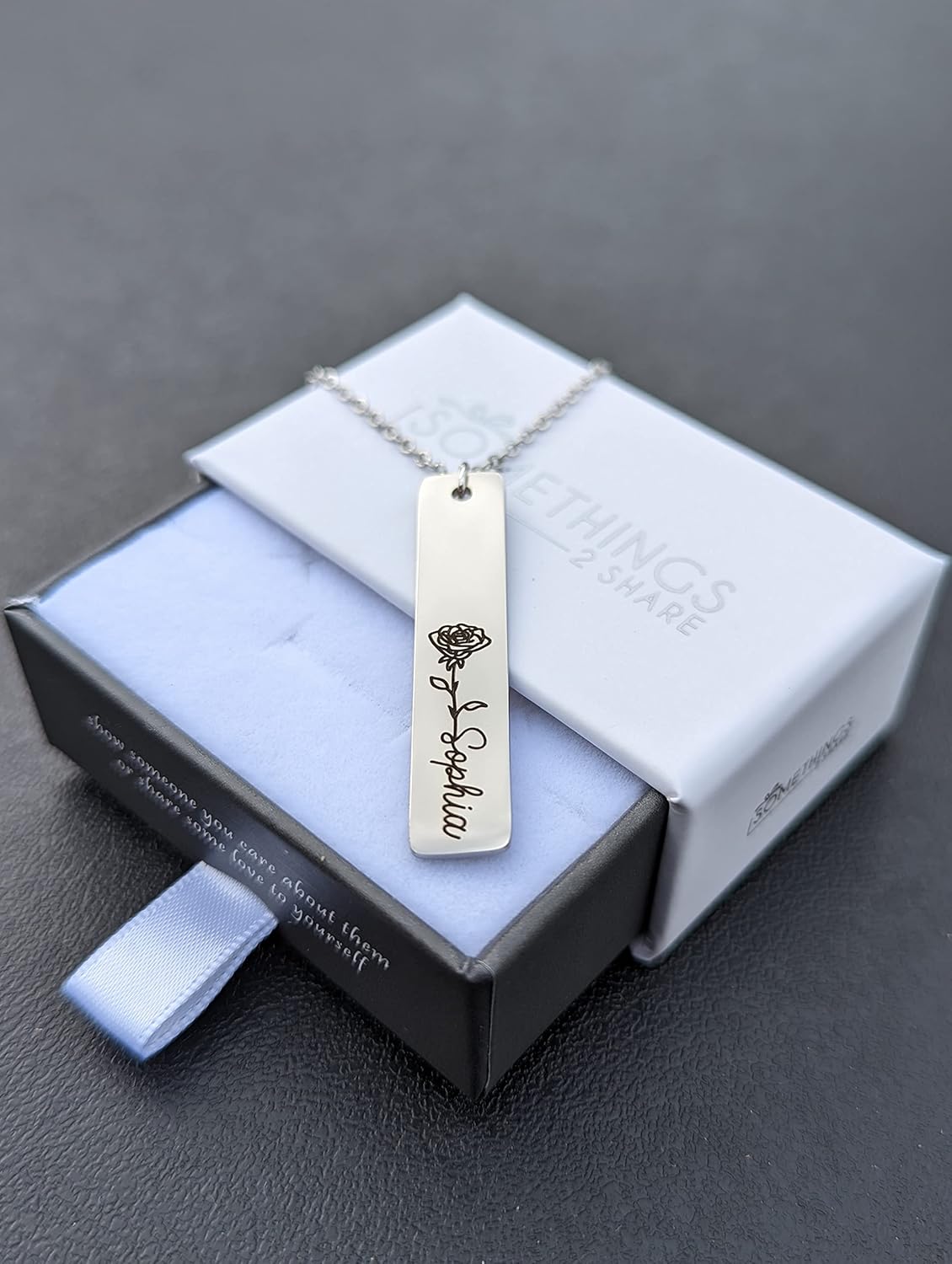 Personalized Flower Name Necklace Custom Engraved Bar Pendant Stainless Steel Floral Nameplate Jewelry Adjustable Cable Chain Gift for Her Women Mother Daughter Keepsake