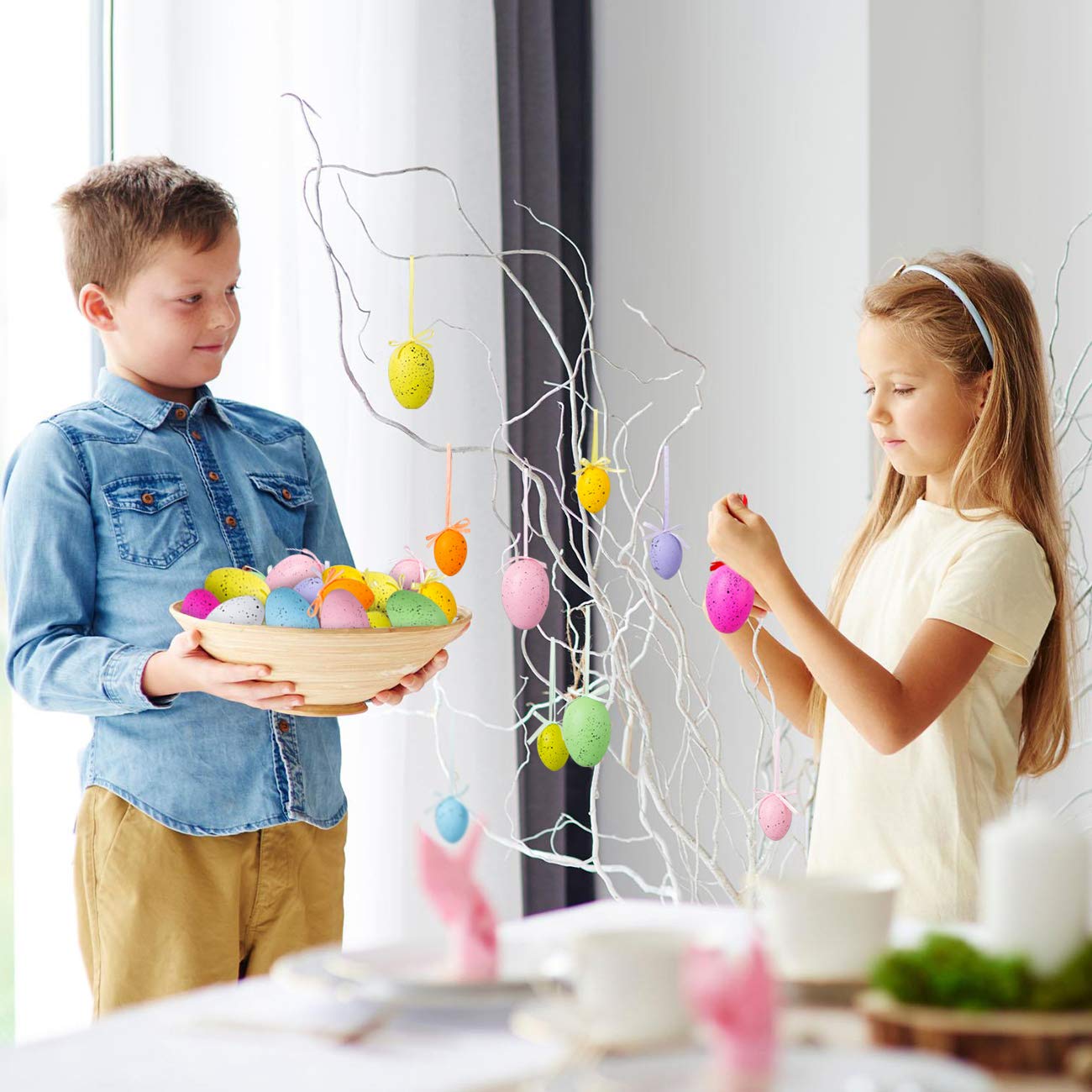 24 Uova Di Pasqua Decorative In Plastica, Da Appendere, 4 Cm, Colori Bianco Nero E Oro, Con Cordicella - 3