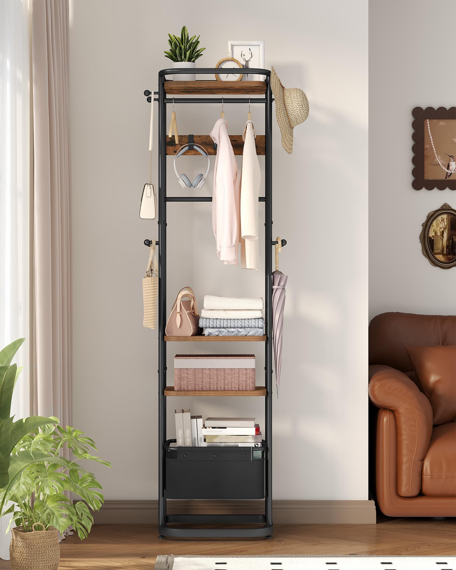 Hzuaneri Appendiabiti, 40 x 44,5 x 182 cm, Attaccapanni da Terra con 3 Ripiani, 11 Ganci e 1 cesto, per sciarpe, borse, cappelli, per ingresso, soggiorno, camera da letto, Marrone Rustico e Nero