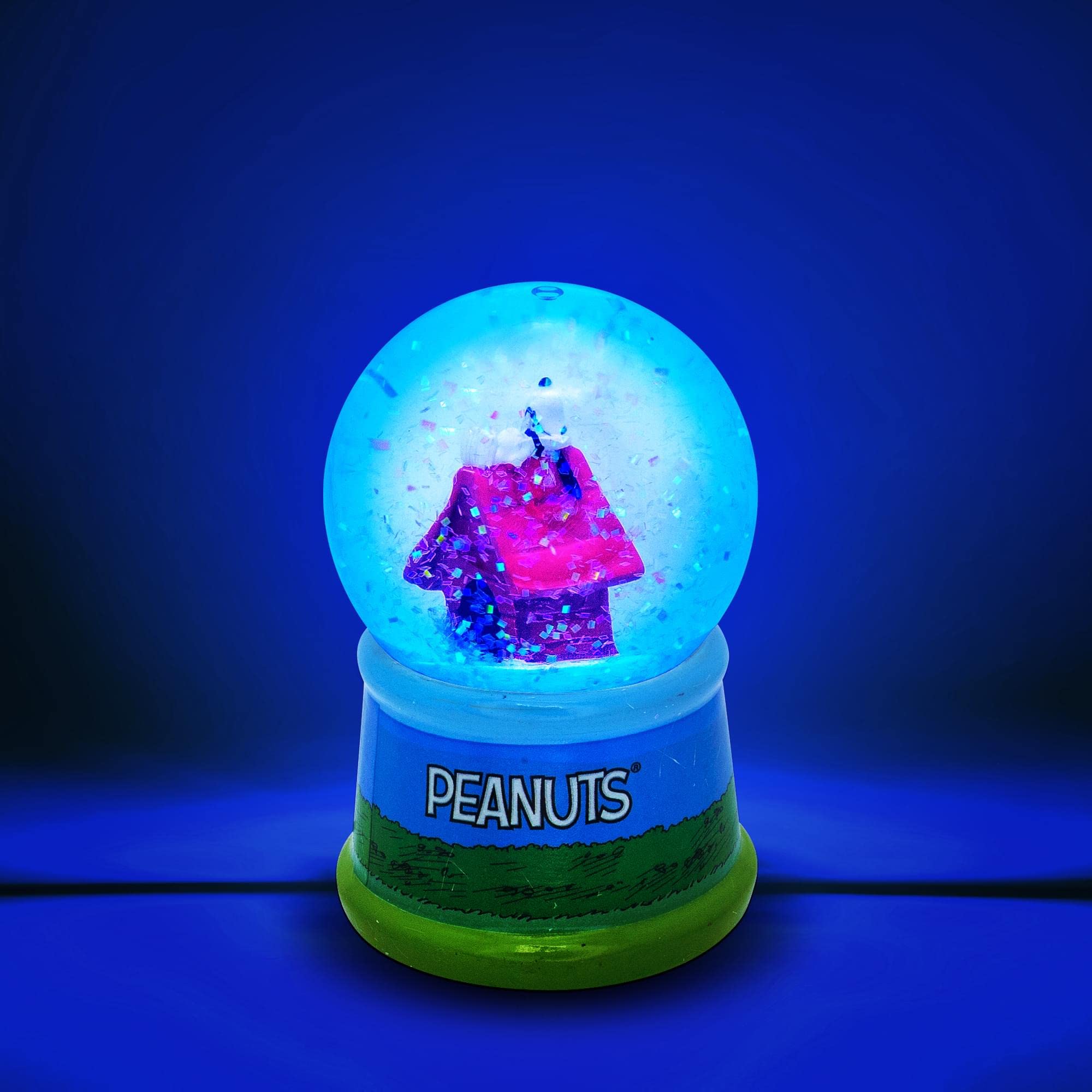 Silver Buffalo Peanuts Group Walk Outside Light Up Snow Globe, 55 mm, Multicolor - Image 2