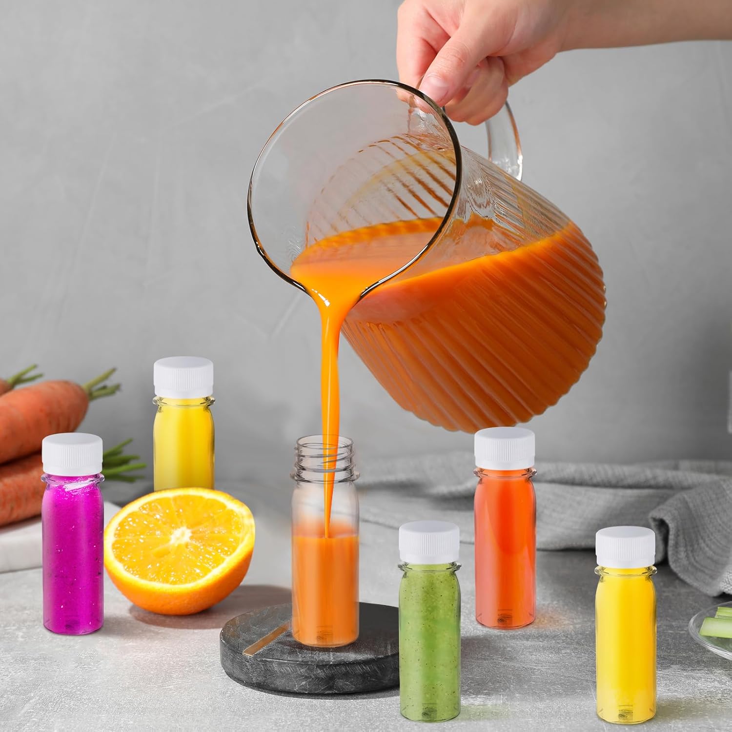FoldTier 100 Pcs Plastic Juice Shot Bottles with Caps Small Clear Ginger Shots Bottles for Liquids Juice Jars Leakproof Containers with White Lids Marker Pen Labels for Essential Oil Milk Water (2 oz)