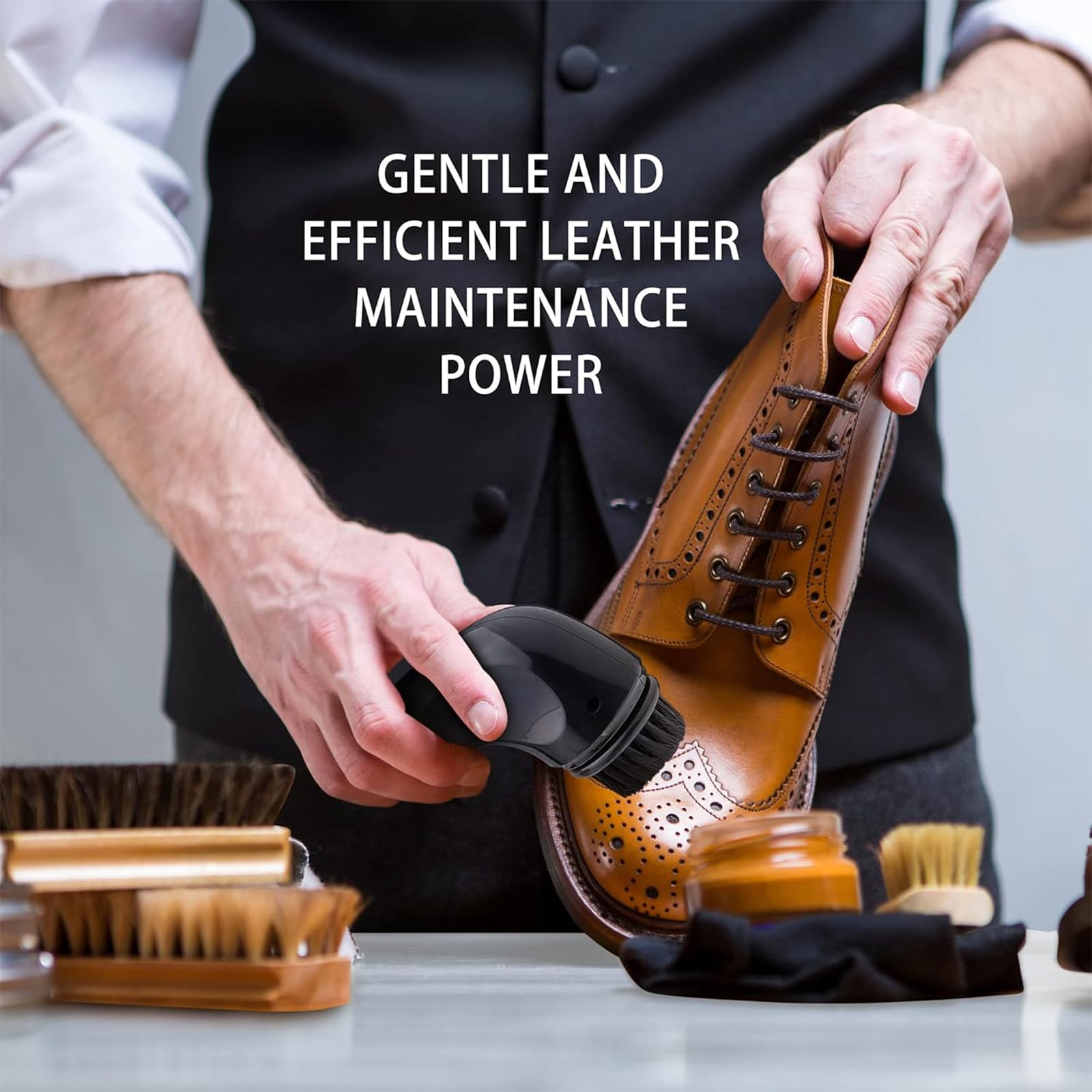 Spazzola Elettrica per Scarpe, Spazzola Portatile per Pulire Scarpe in Pelle con 3 Testine Sostituibili, Dotata di Hyper Cleanse, Facile da Trasportare per Stivali Scarpe Borse Divani