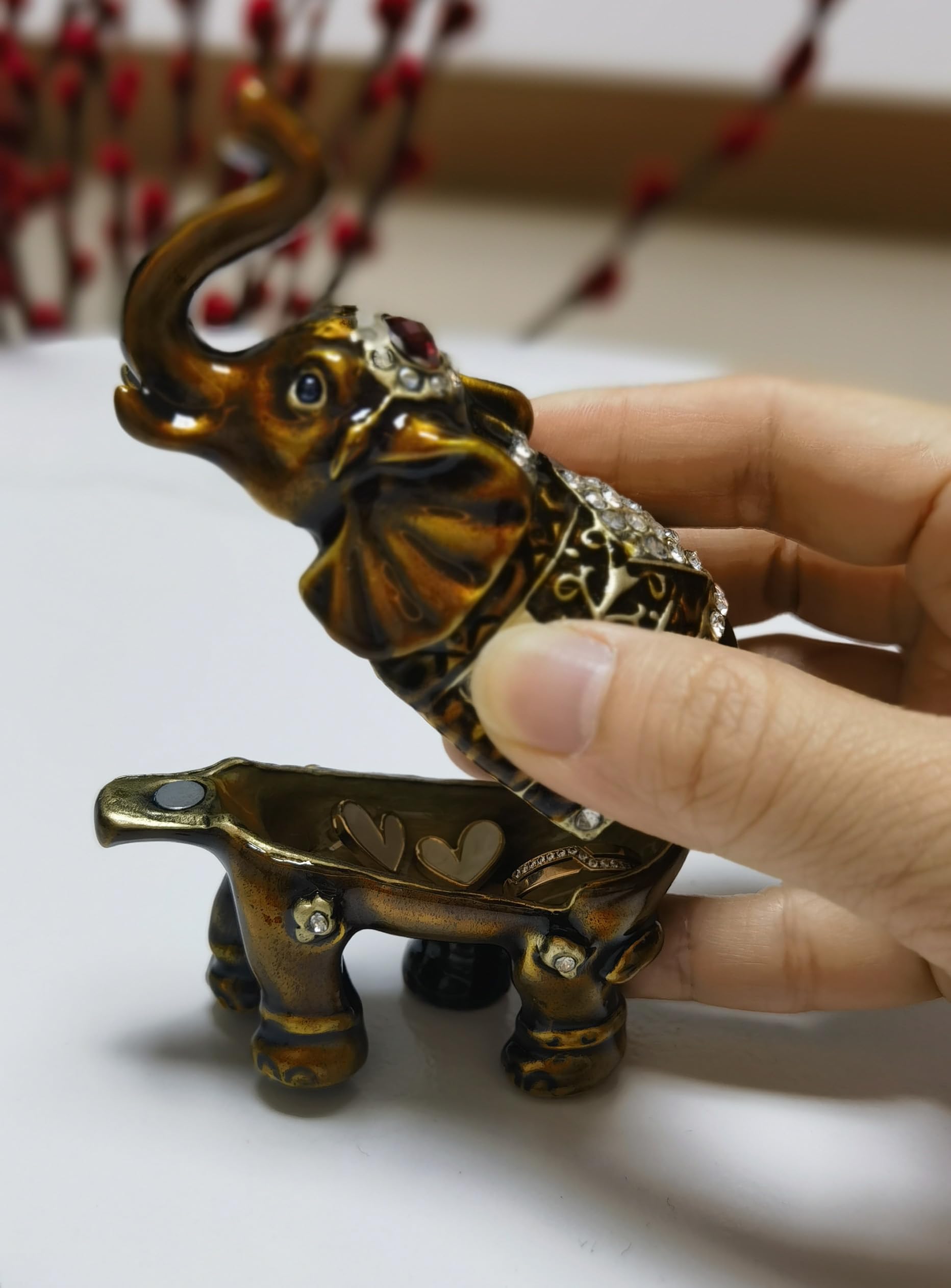 宝石細工　象置物 宝石細工象置物