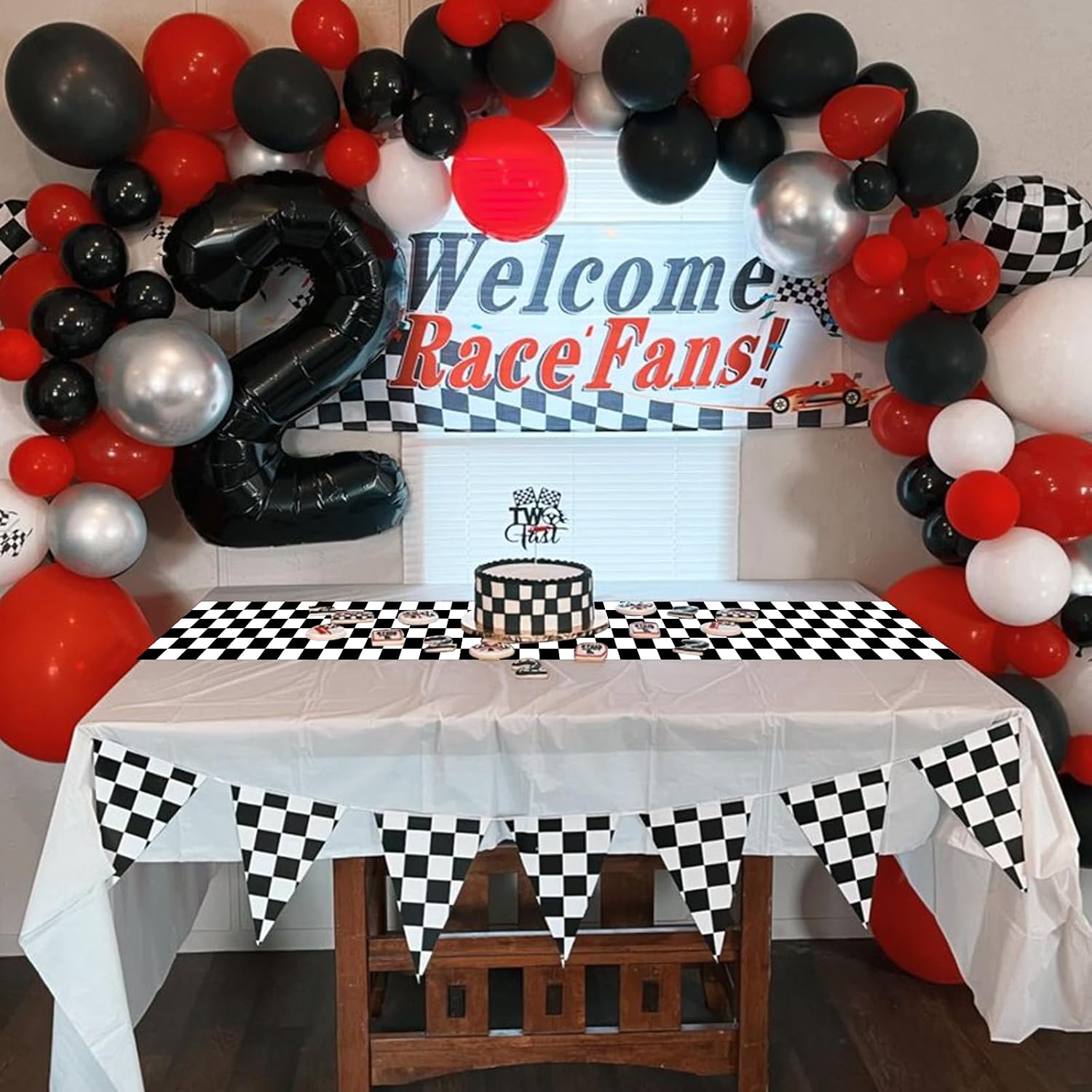 6pcs 14 x 108 Inch Plastic Black and White Checkered Table Runners