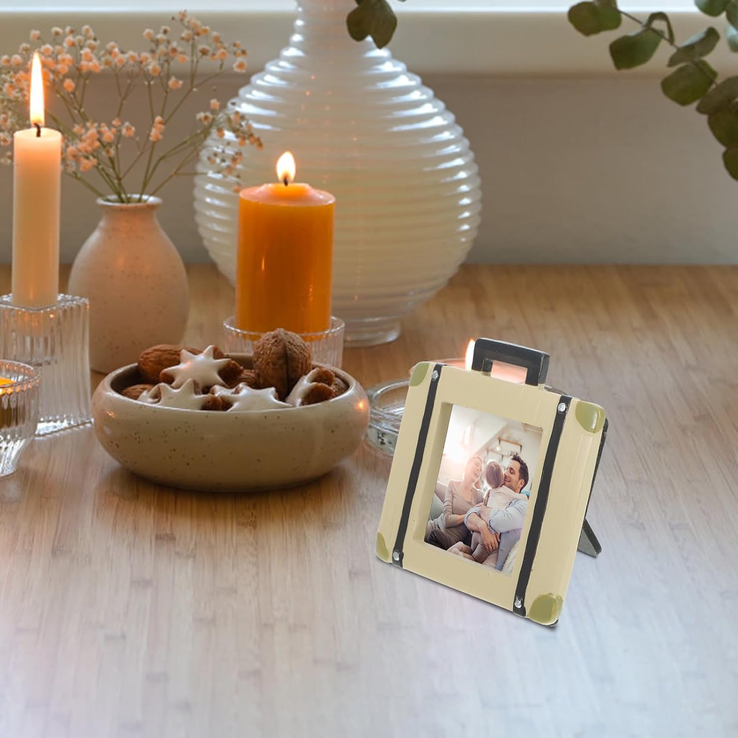 GLEAVI 4pcs Retro Suitcase Photo Frame Holder, Resin Desk Decor for Office