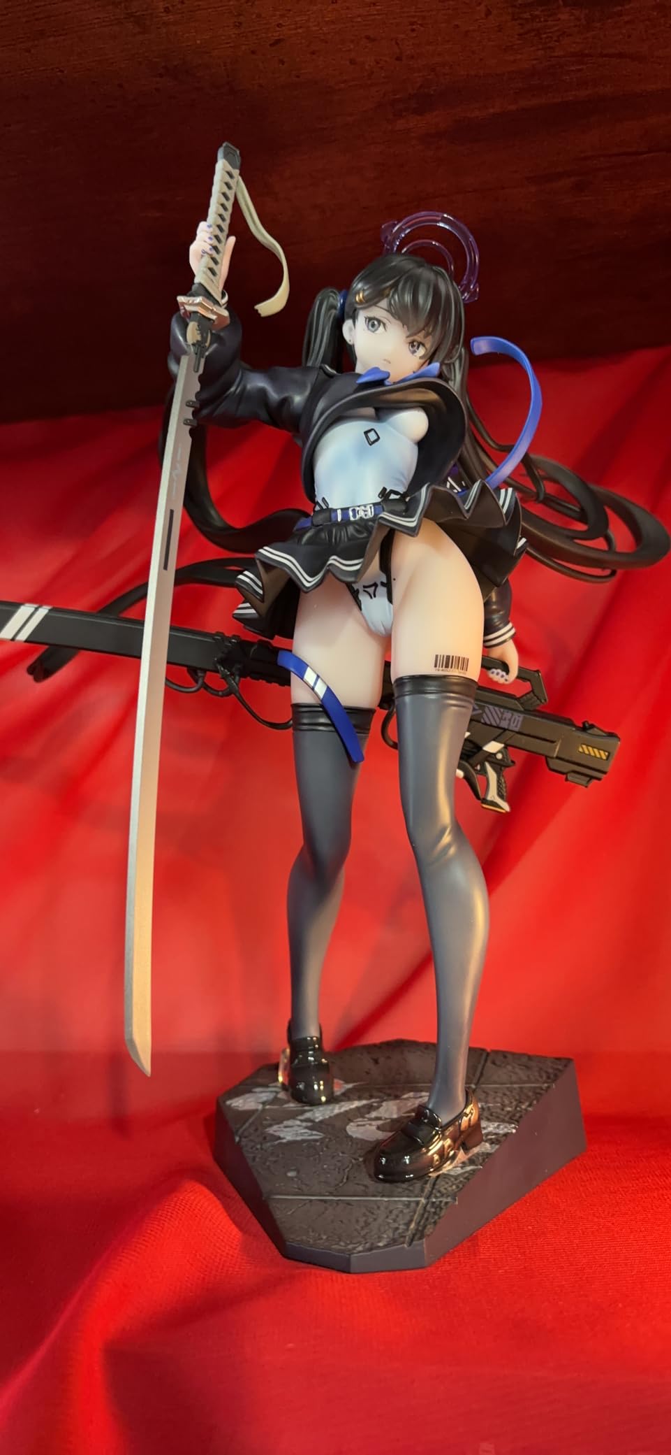 エロかっこいい非日常のテーマに沿って