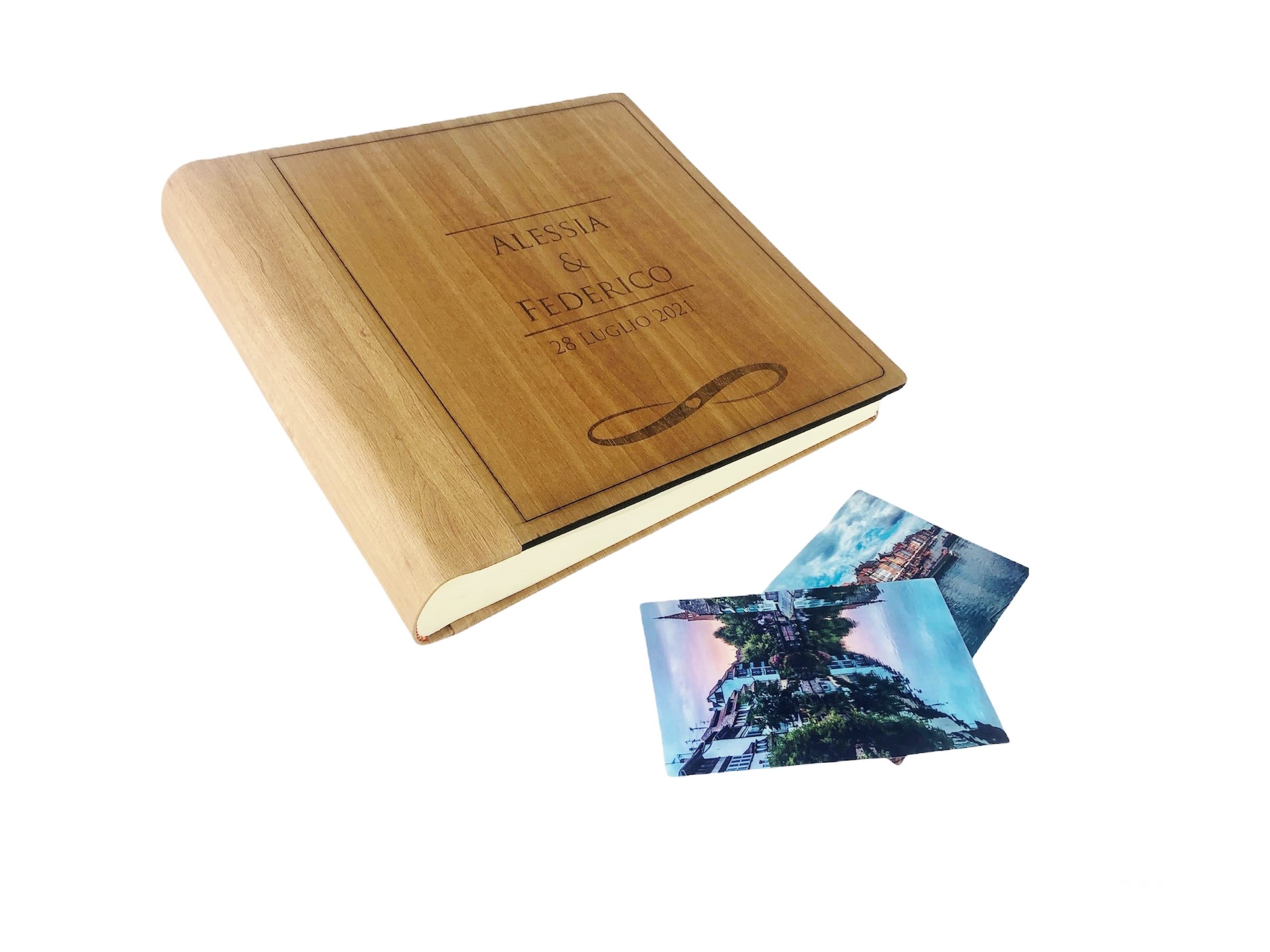 TriVin Art, Album Fotografico in Similpelle pregiato effetto legno,con applicazione in legno personalizzabile.Ideale per Battesimo, matrimonio, comunione e fotoricordi. (Personalizza Rovere)