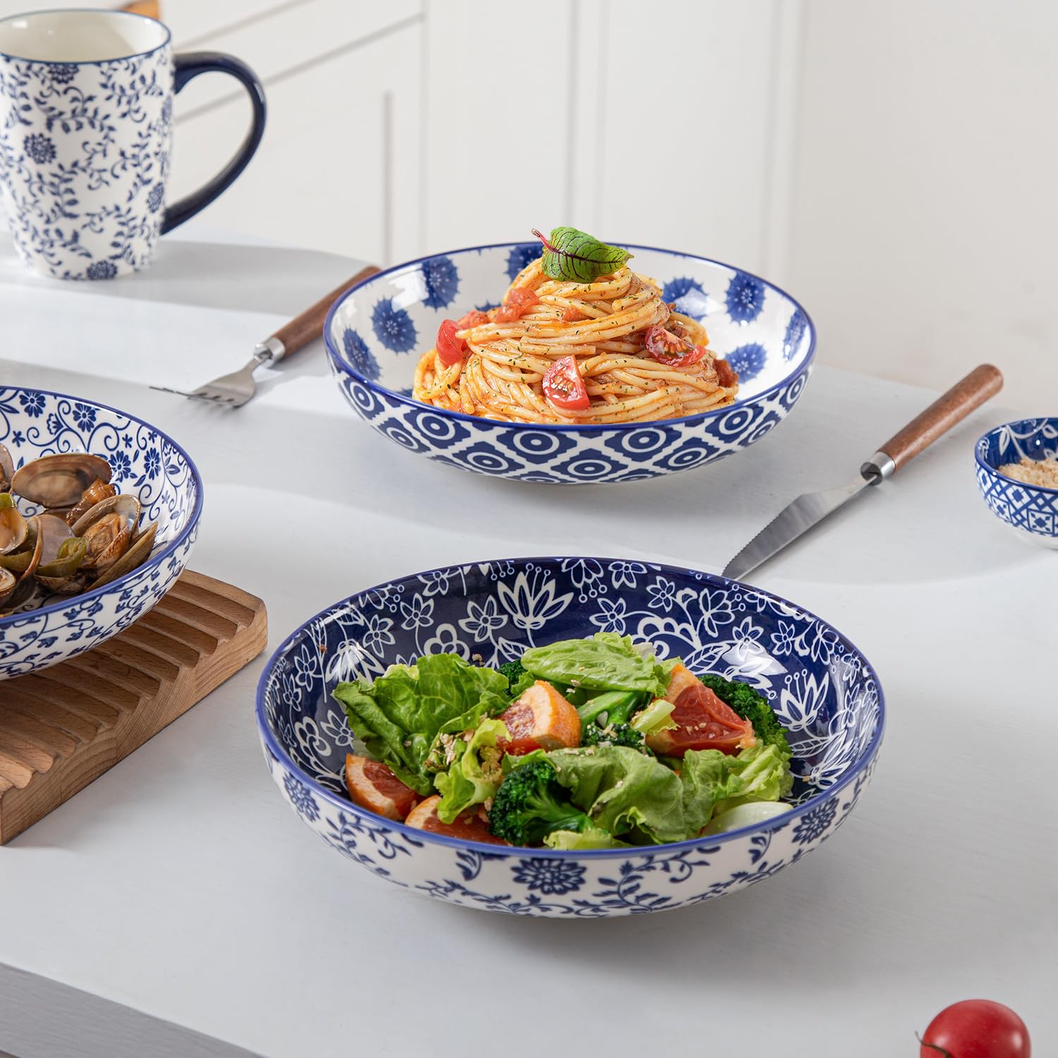 Pastaschüssel-Set aus Keramik, 900 ml, Porzellan, Servierschüsseln, Suppe, Müslischalen, 21,6 cm breit und flach, Mikrowellen- und spülmaschinenfest, Vintageblau, 4 Stück