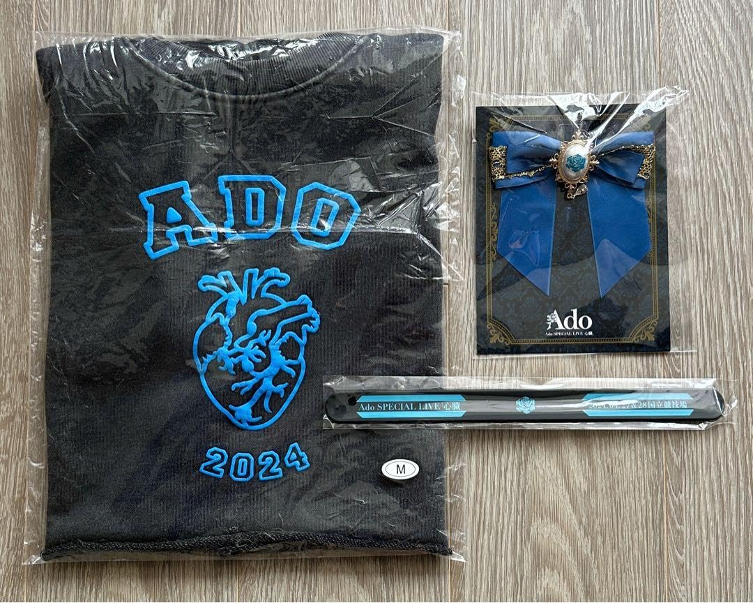 Amazon.co.jp: Ado 「心臓」Tシャツ リボンブローチ リストバンド アド