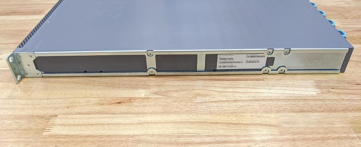 Latura view of the Juniper Networks QFX5100-48S-AFI switch