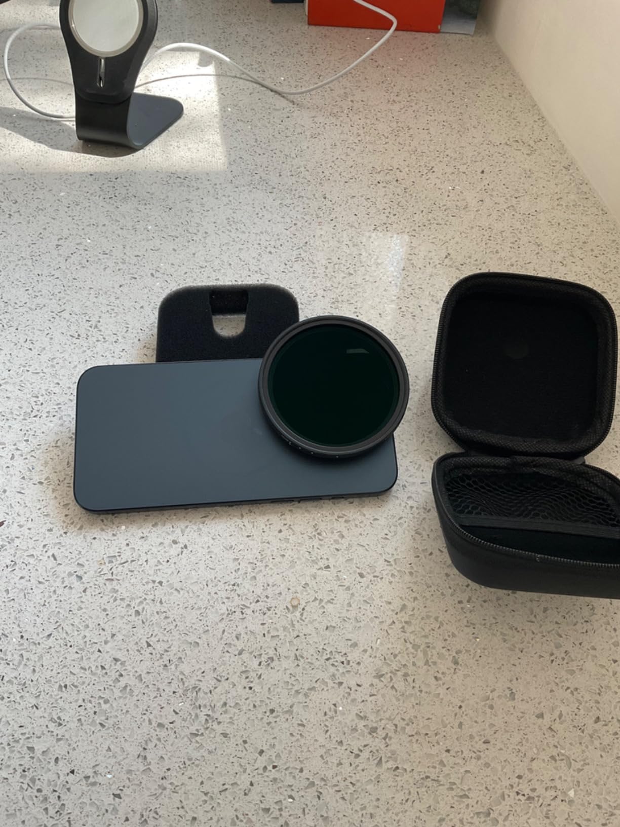 Stevig systeem dat geen speciale telefoonhoes vereist