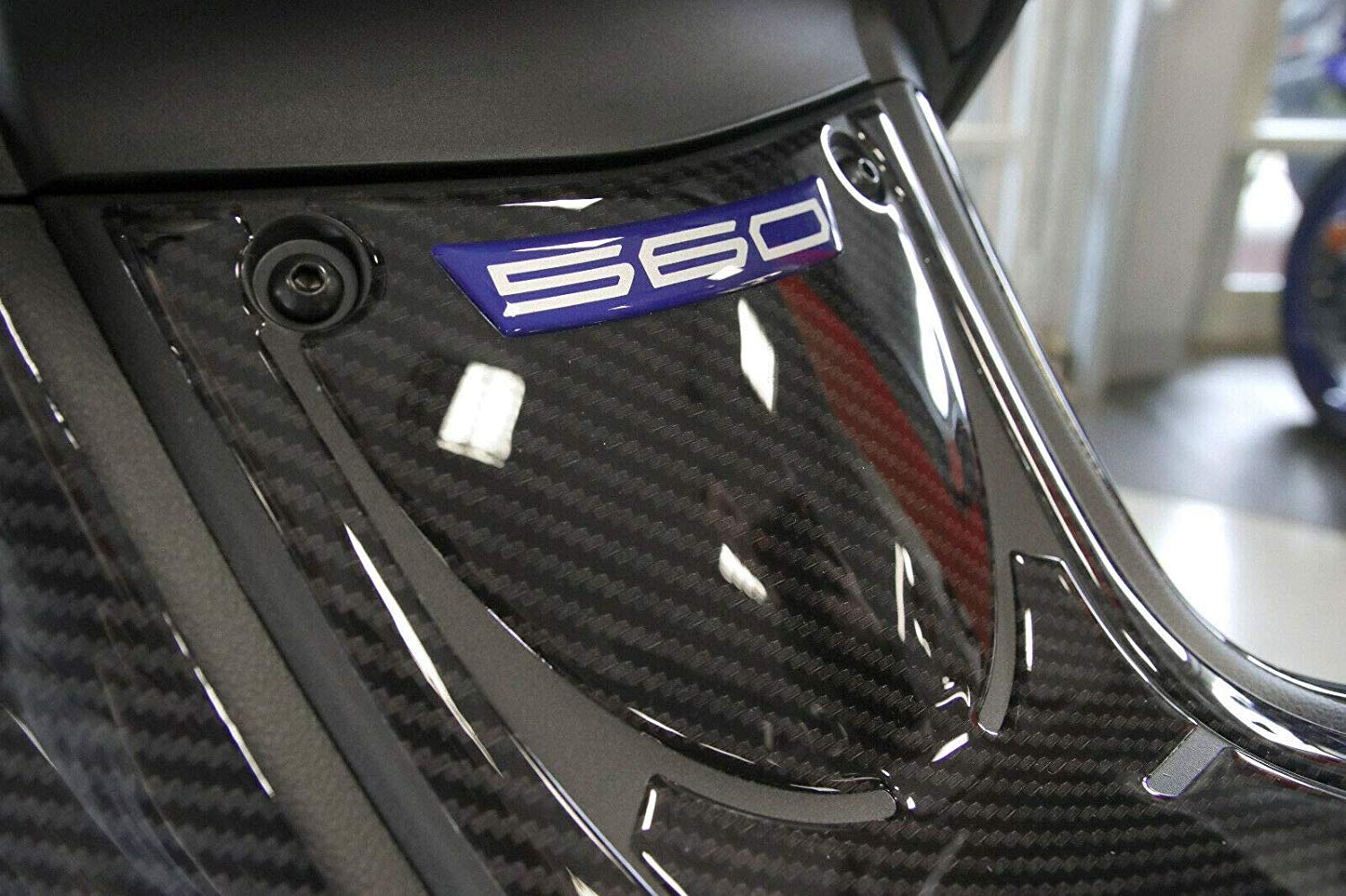 labelbike - Adesivo 3D Moto Scooter Pedana Protezione e Decorazione in Resina compatibile con Yamaha TMAX 560 2020-2021