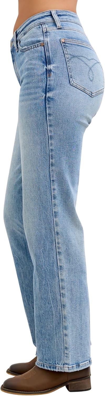 Judy Blue Mid Rise Light Wash Rigid Magic Straight, Inseam 32"