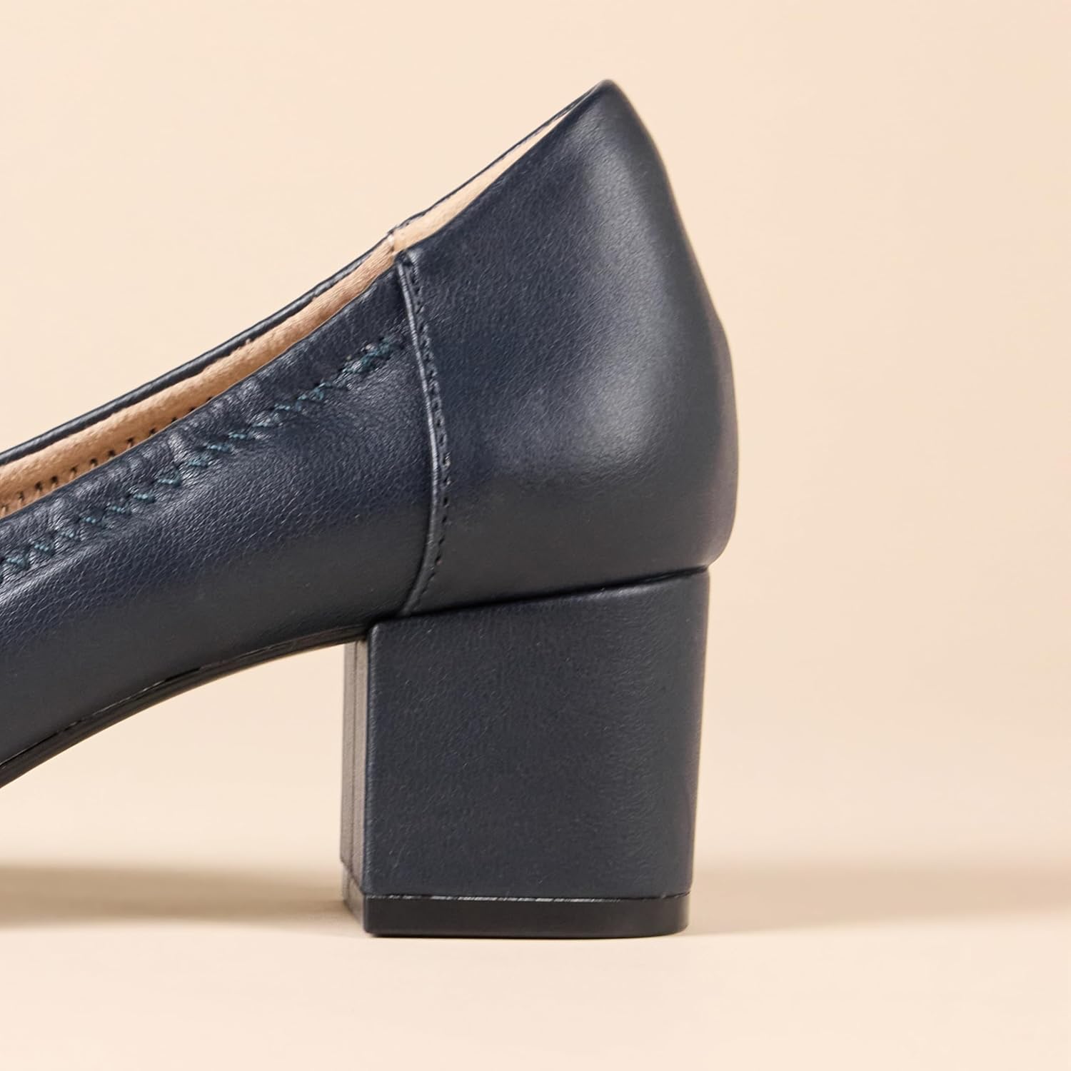 Amazon Essentials Women's Ballet Pump - Image 6