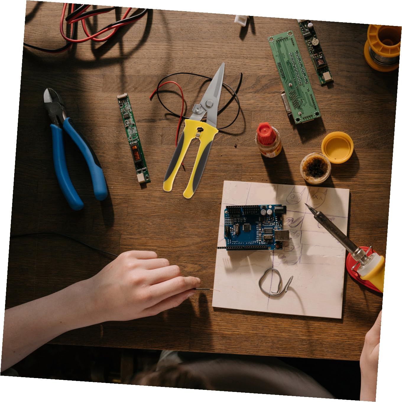 Veemoon Tijeras para Cortar Chapa Metálica y Alambre, 2 Piezas, Acero Inoxidable Resistente, Cabezal Rectificado, Resorte Automático, Herramienta Manual para Construcción y Bricolaje