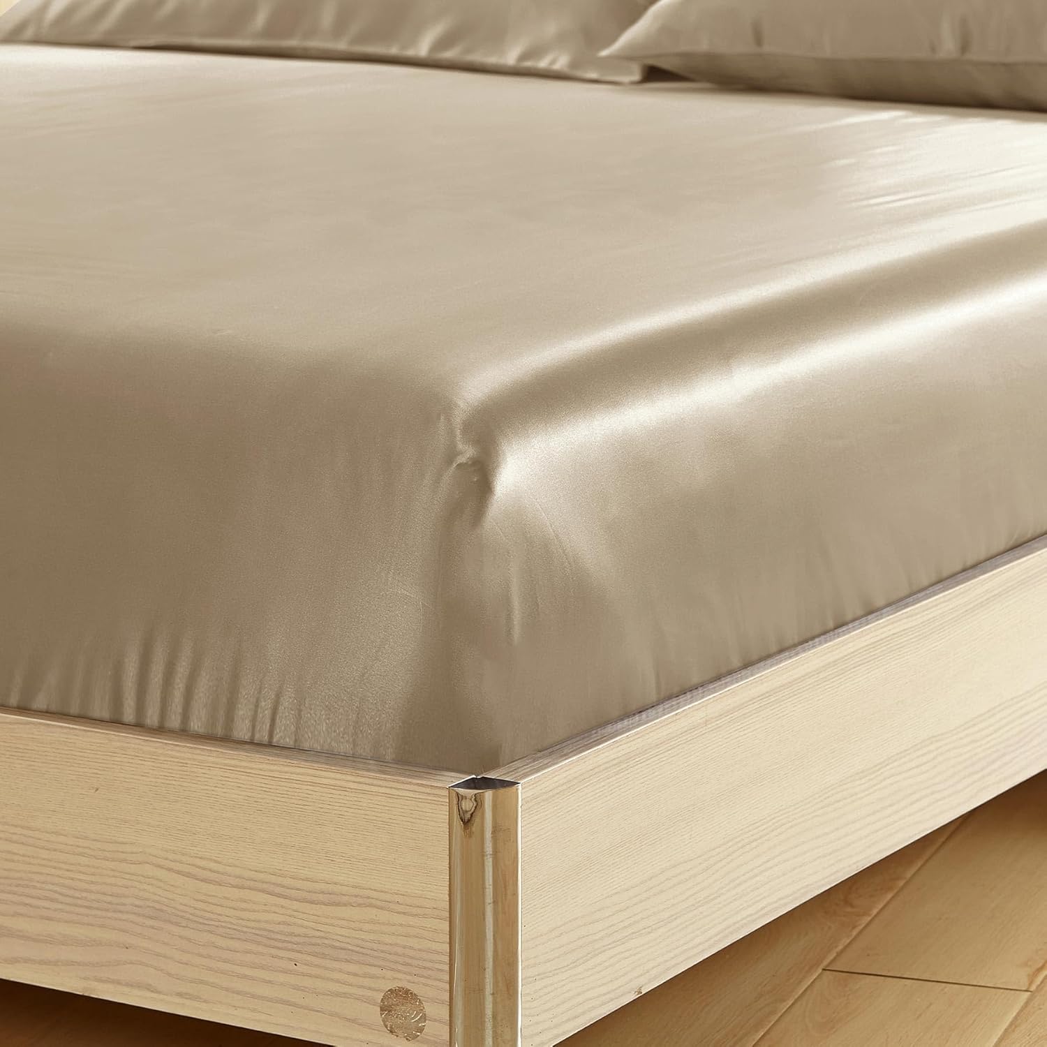 LILYSILK 100% Silk Fitted Sheet 19 Momme Mulberry Silk Bed Sheet with 16'' Deep Pocket Elastic Adjustable, Taupe, Twin Size