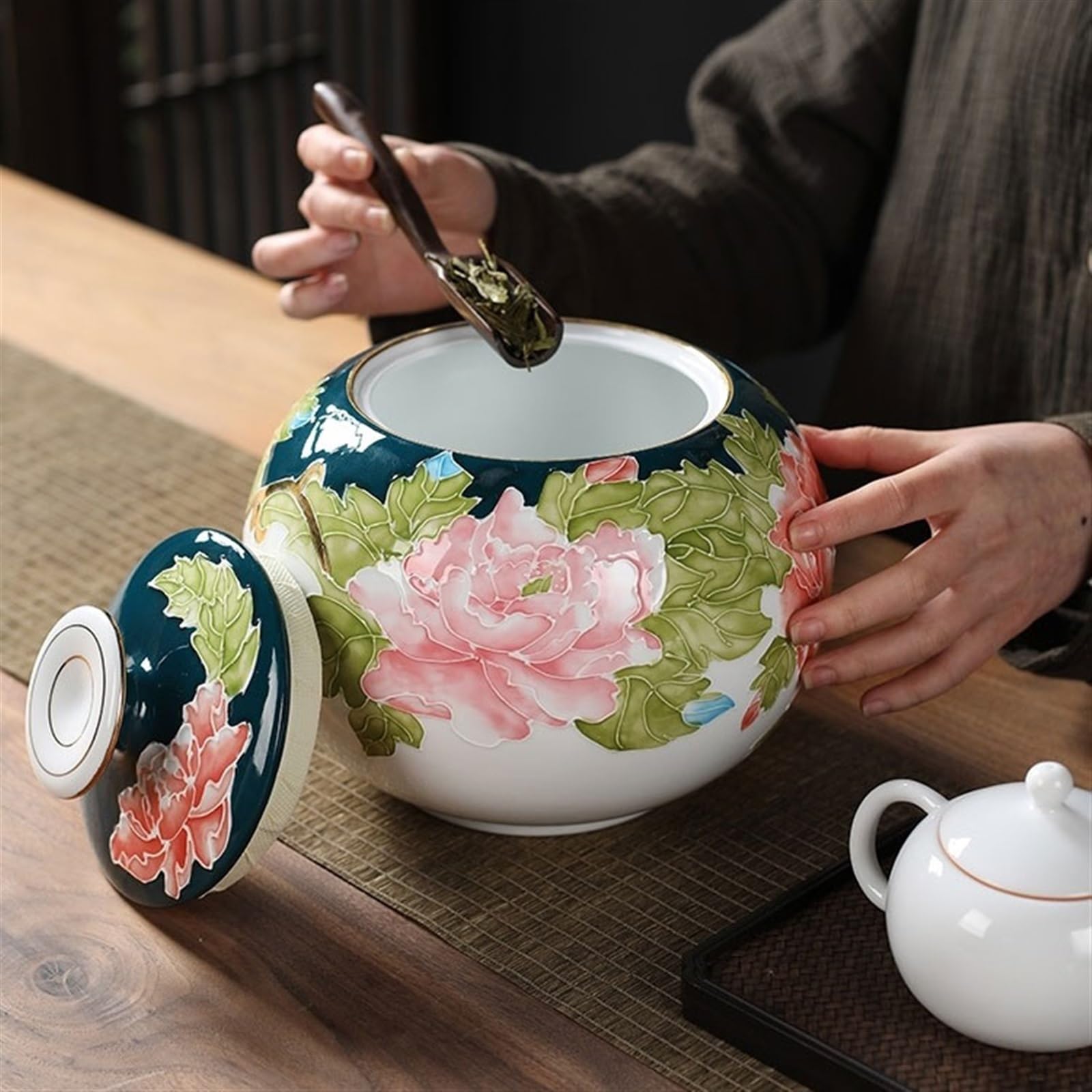 Küchendosen Handbemalte Ziehblumen mit Darstellung von Gold-Teekanistern, Keramik-Versiegelungskanister, Aufbewahrung Kung-Fu-Teekanistern, Teegläsern, großen leeren Haushaltskanistern für Zucker