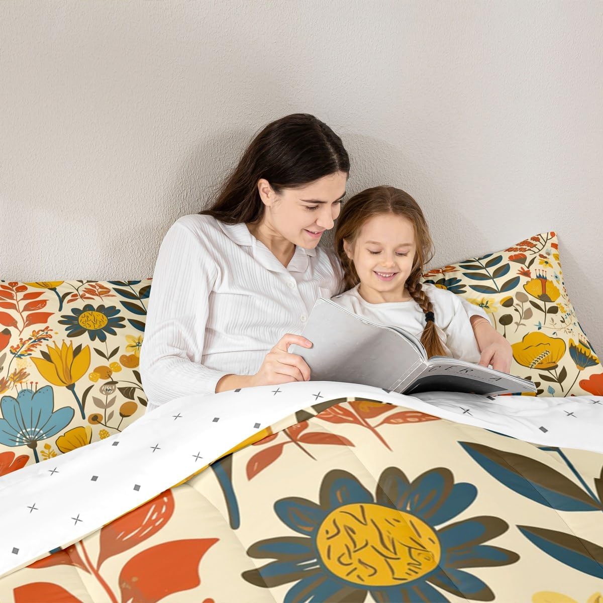 Retro Groovy Comforter Groovy 70s Bedding 80s 90s Vintage Psychedelic Floral Bedding for Adult Women Men Bohemian Abstract Aesthetic Style Duvet Insert Boho Minimalist Hippie Quilt Set Queen Size