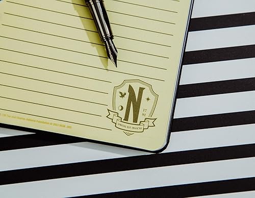 Miniatura 8 de Silver Buffalo Addams Family Wednesday - Cuaderno de espiral de 5 pestañas con 75 hojas, cuaderno de bocetos encuadernado, papel de papelería, 5 x 8