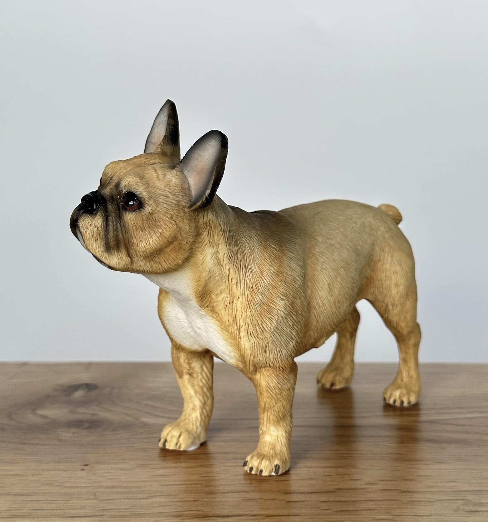 Figurine Staffordshire Bull Terrier – Leonardo Collection Walkies – Résine Peinte Main 19x13x8 Cm