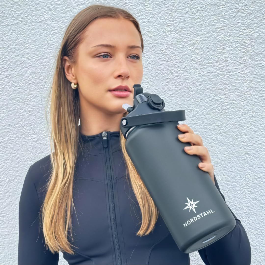 Bouteille isotherme, 2 en 1, 2 en 1, avec paille, 100 % lave-vaisselle, froid glacé 24 h, chaud 12 h, gourde isotherme de 2 l, en acier inoxydable, sans BPA et anti-fuite, gris polaire