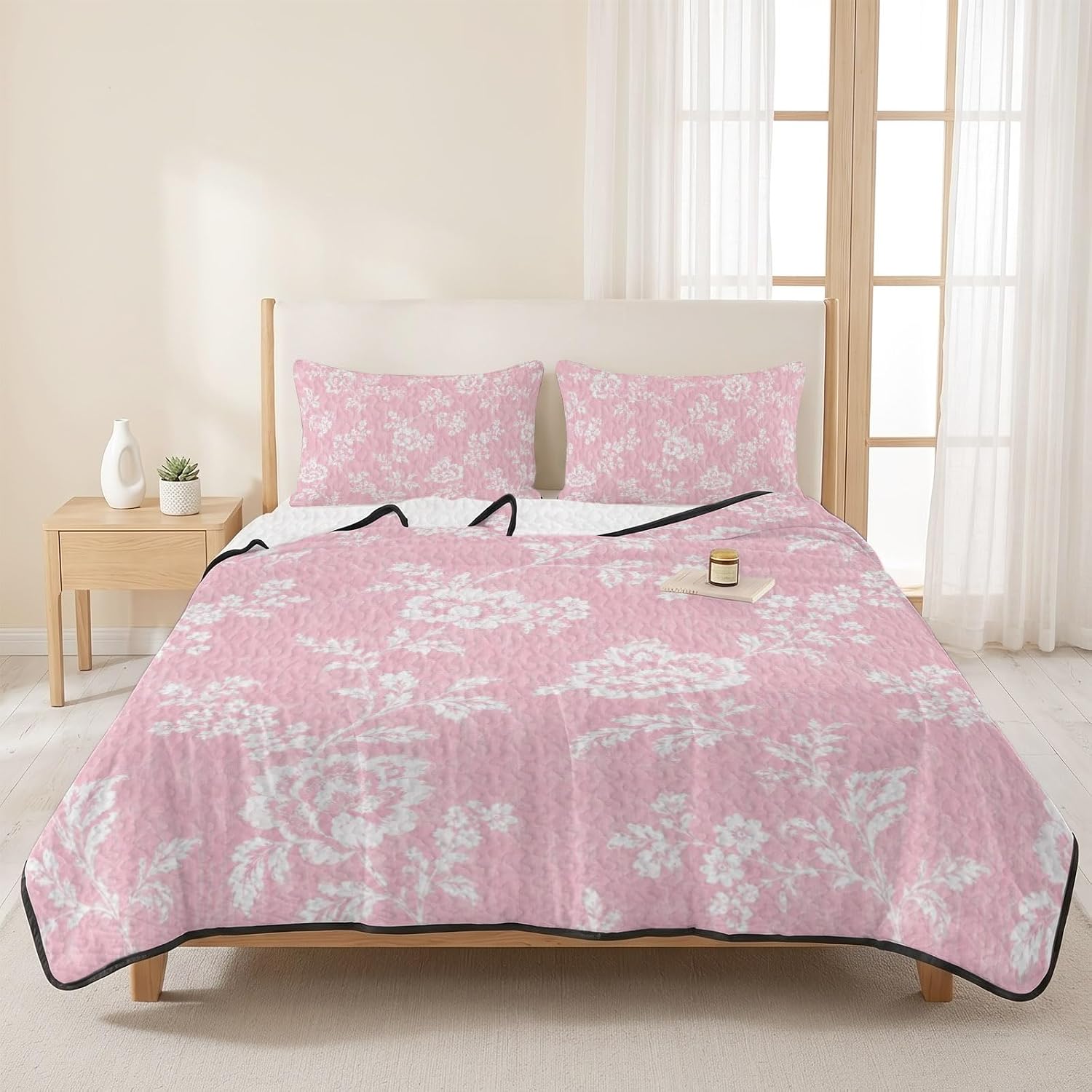 Twin XL Quilt Bedding Set, Seamless Flower Print Pink Soft Microfiber Summer Bedspread Coverlet with 2 Pillow Shams for All Season, White Vintage Peony Blossom Breathable Bedding Set for Hot Sleepers