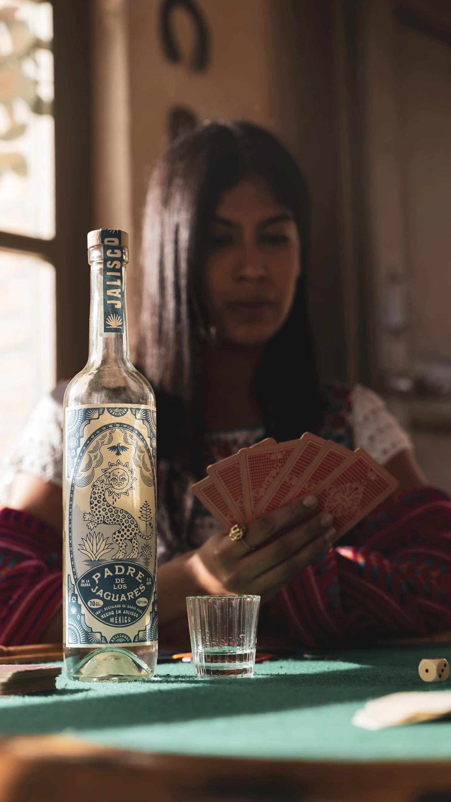 Padre de los Jaguares – Tequila Artigianale Premium di Agave Azul | Distillato di Terroir da Jalisco | Note Fruttate, Speziate e di Marzapane | Spirits Messicano | 70 cl, 40% vol.