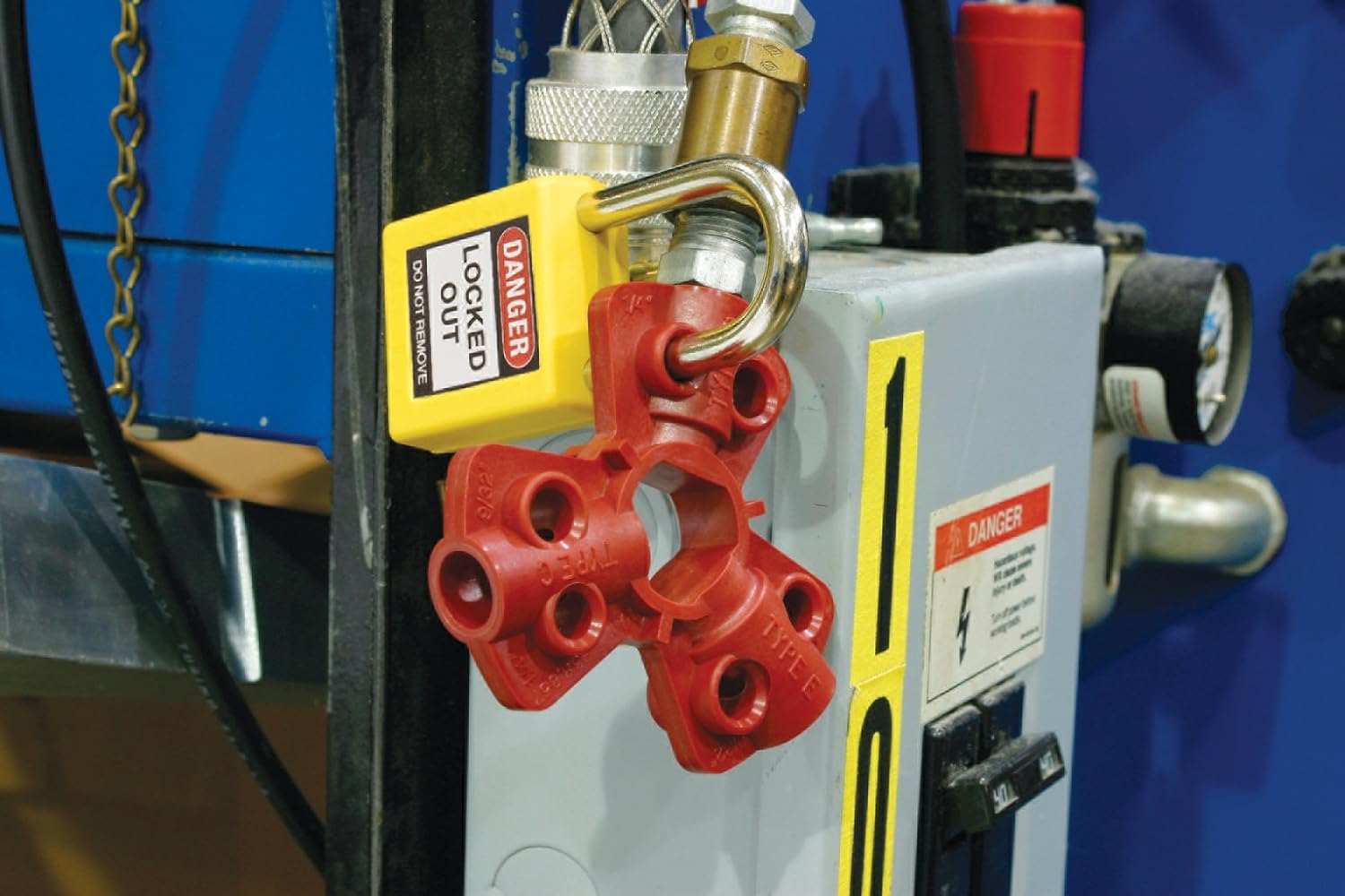 Brady Quick-Disconnect Pneumatic Lockout (Pack Of 6) - 65645