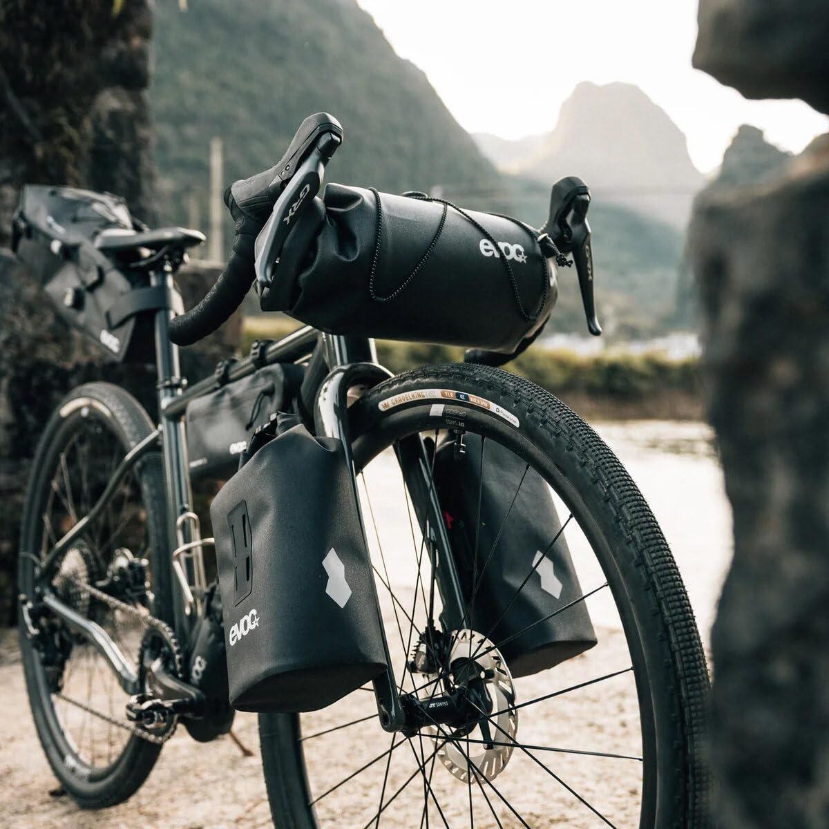 EVOC BOA WP 5L wasserdichte Lenkertasche mit werkzeugloser Fixierung & Dual-Side | Fahrradlenkertaschen