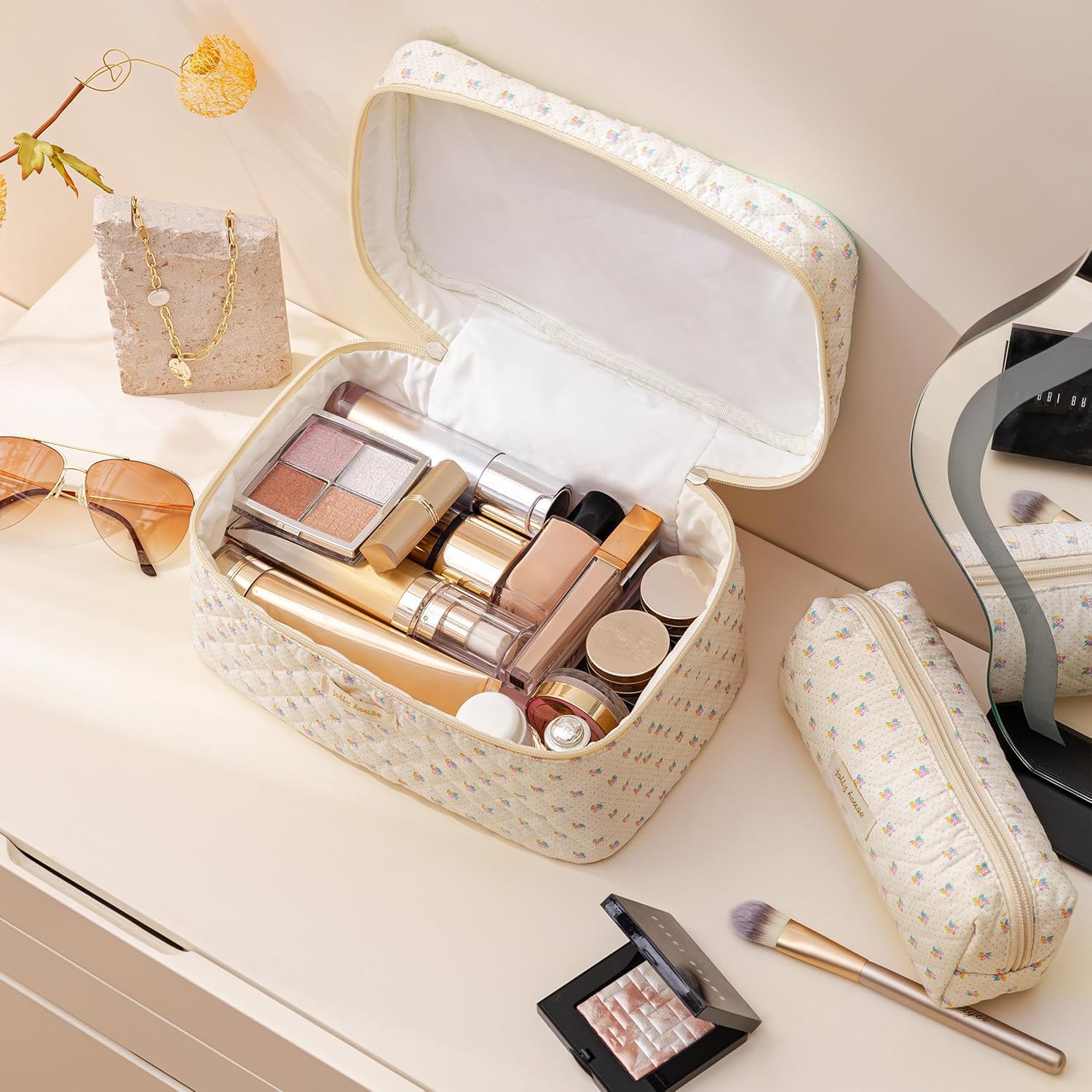 HBselect Make-up-Tasche, Kosmetiktasche für Damen, süße Blumen-Kulturtasche für Damen und Mädchen, für Toilettenartikel, Zubehör, Pinsel, Kawaii-Stoff